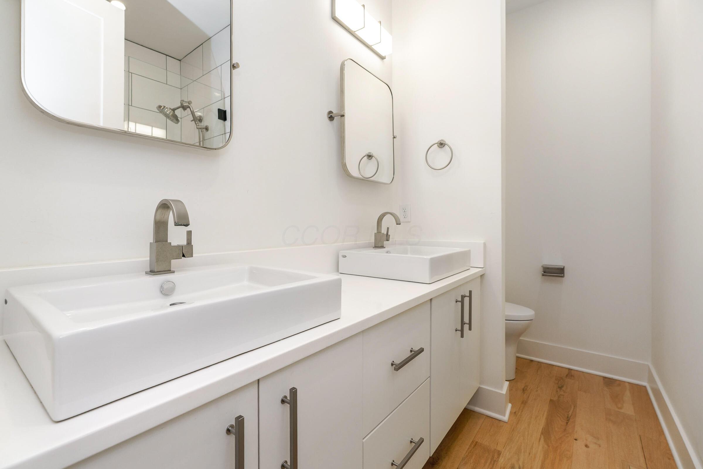 25 E Frankfort Street