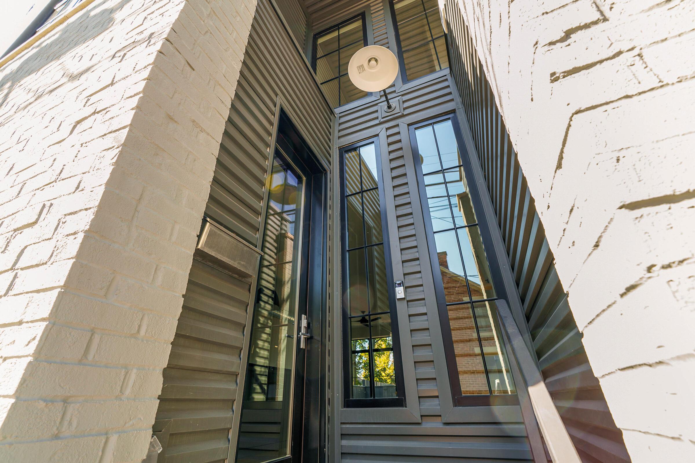 25 E Frankfort Street