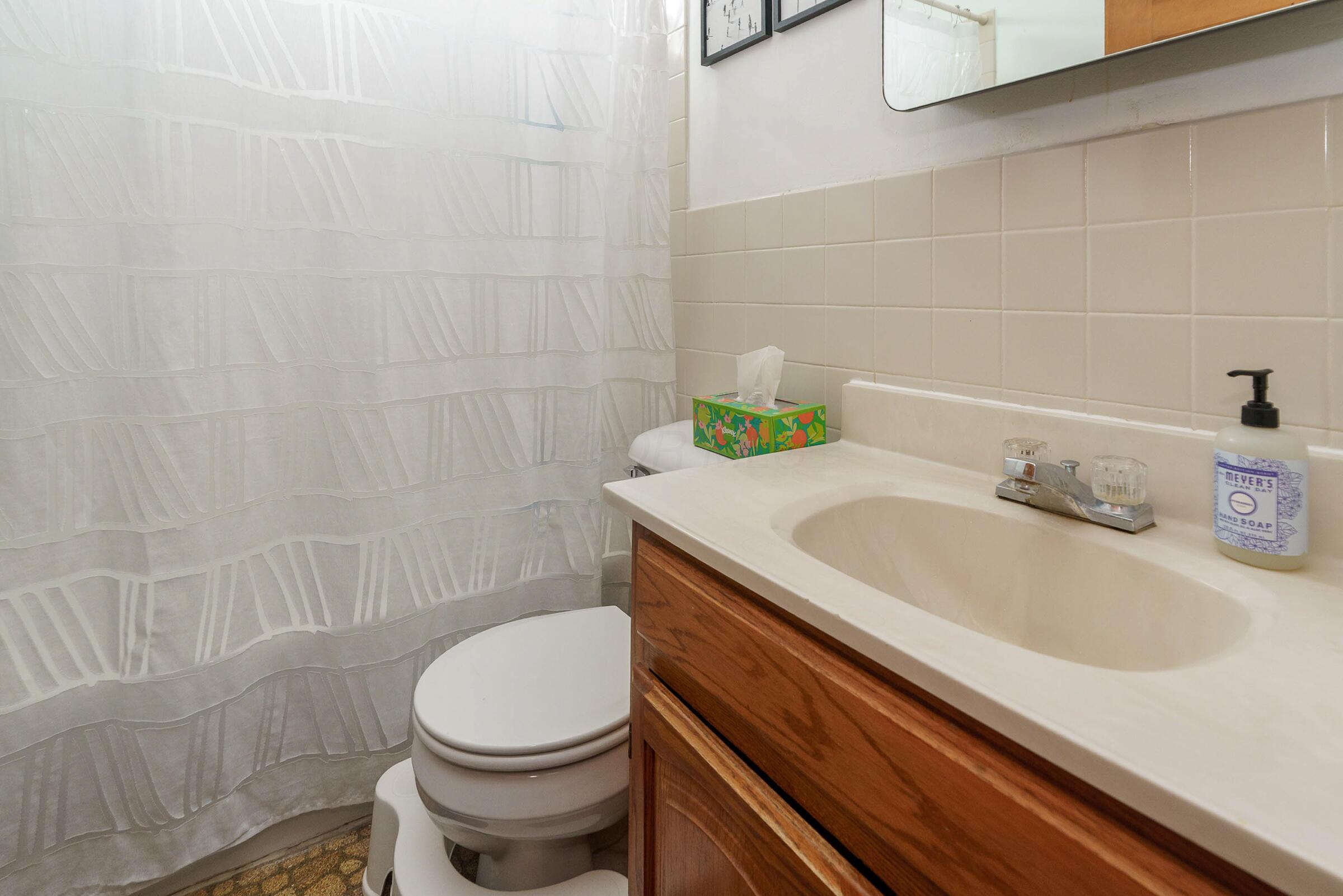 279-281 E Beck Street