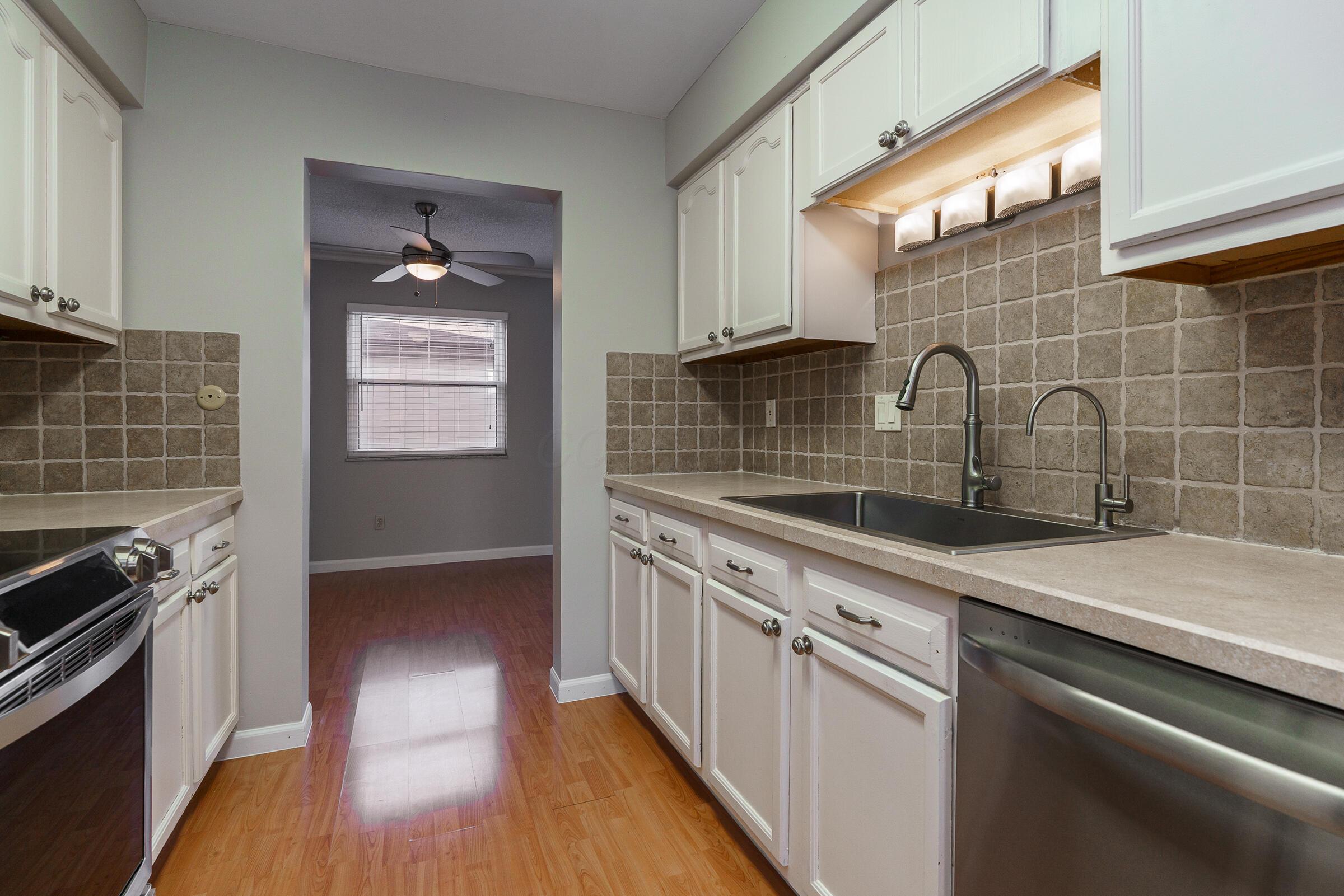 6207 Roxburgh Court, 16D, Columbus Unit: 16D