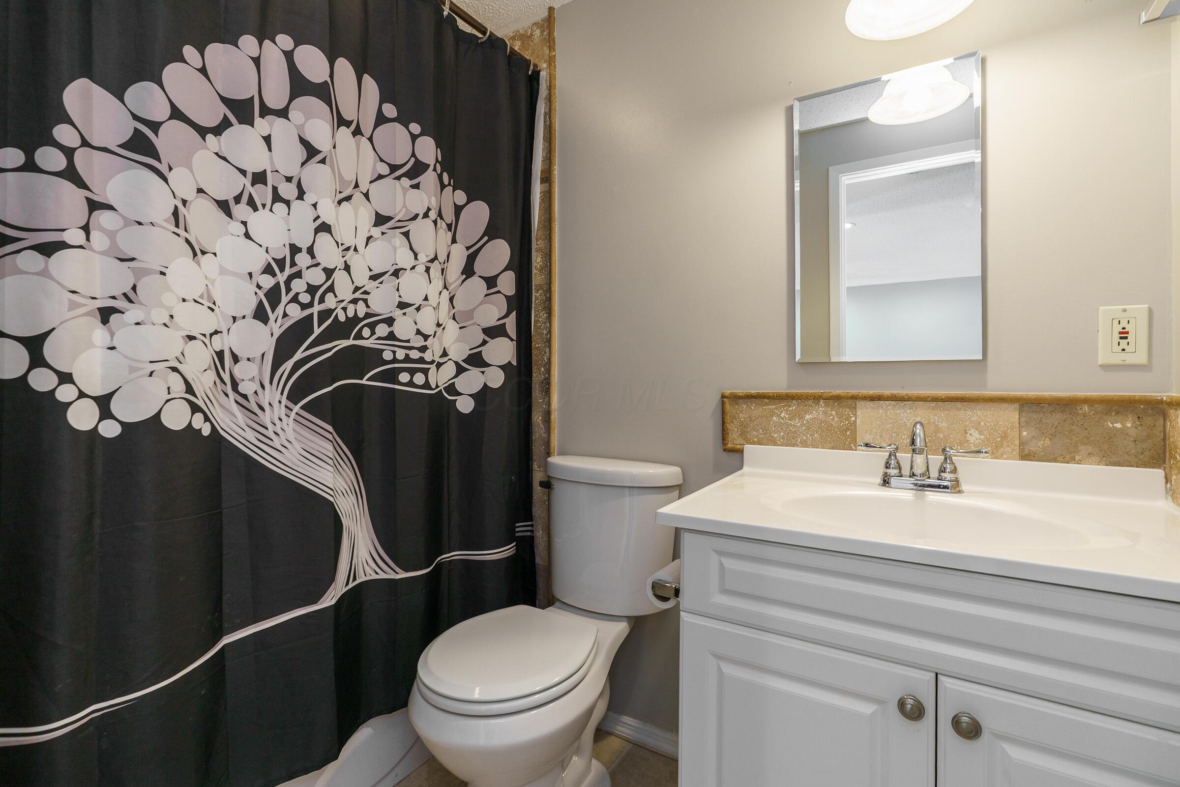 6207 Roxburgh Court, 16D, Columbus Unit: 16D