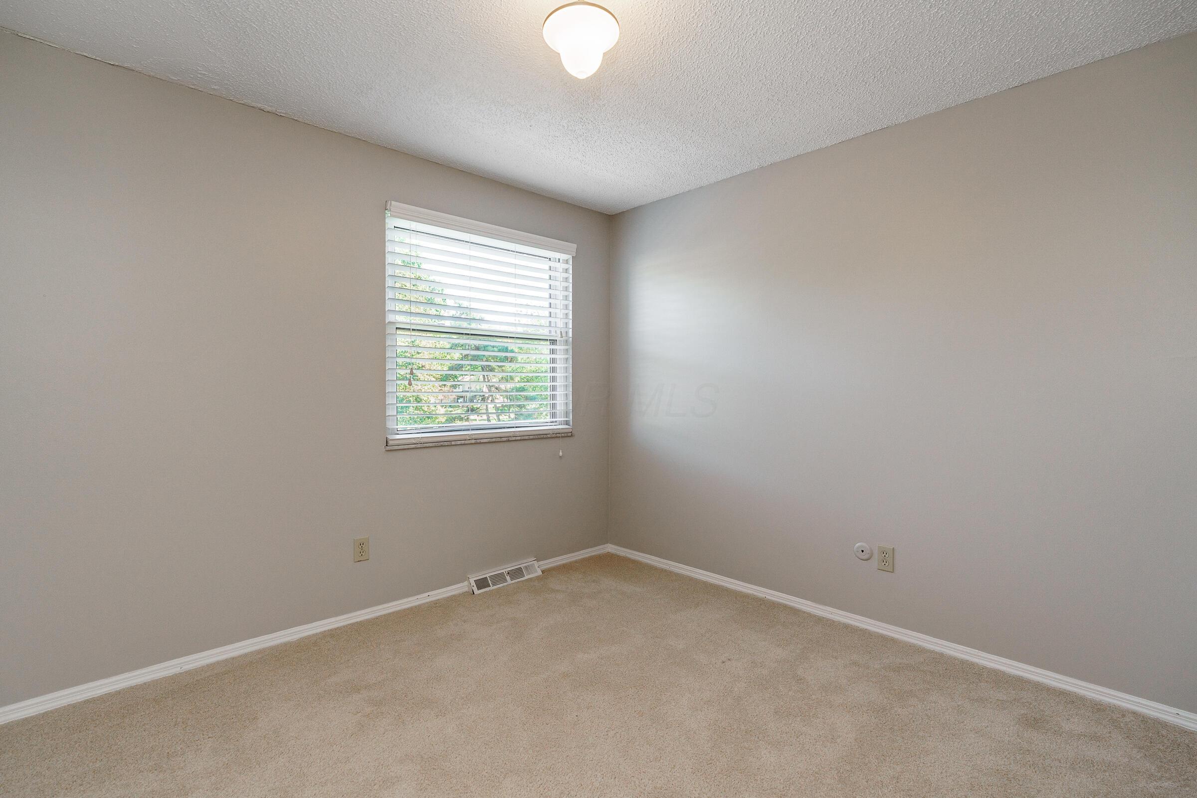 6207 Roxburgh Court, 16D, Columbus Unit: 16D