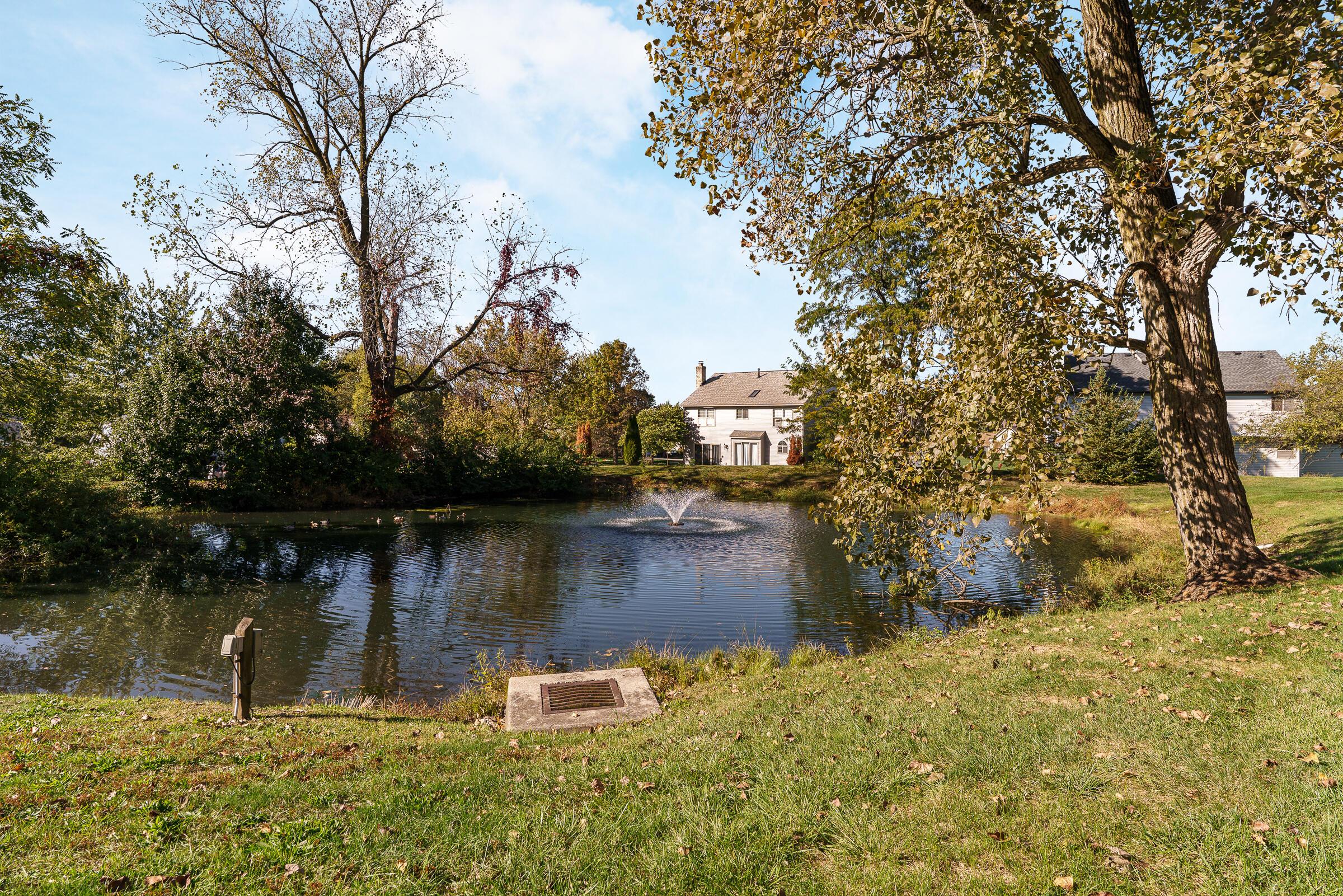 6207 Roxburgh Court, 16D, Columbus Unit: 16D