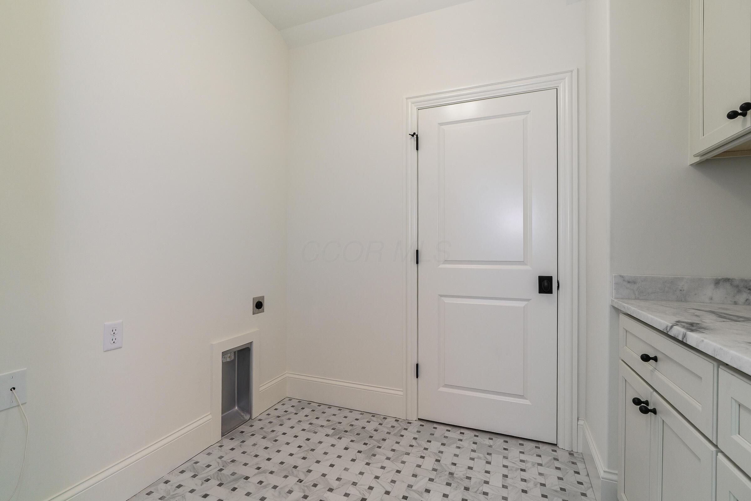 2681 Lane Road, Columbus