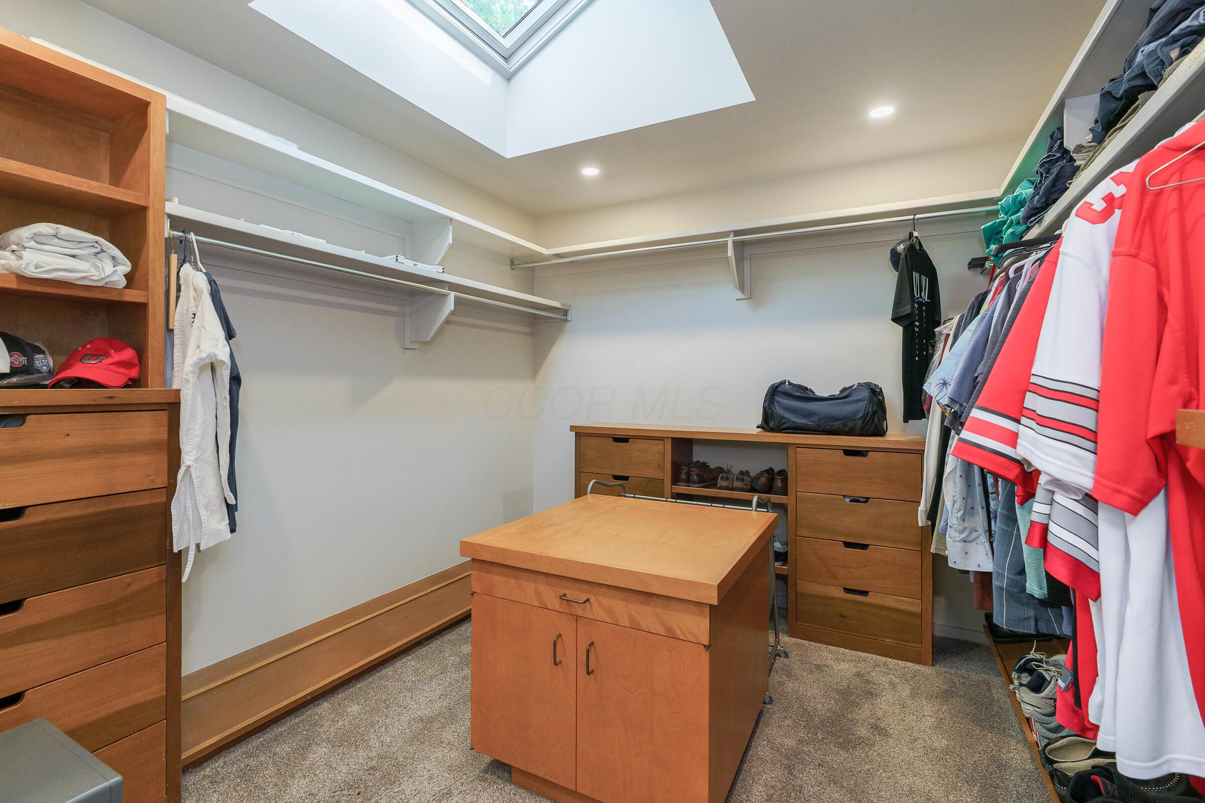 1037 Ravine Ridge Drive, Columbus