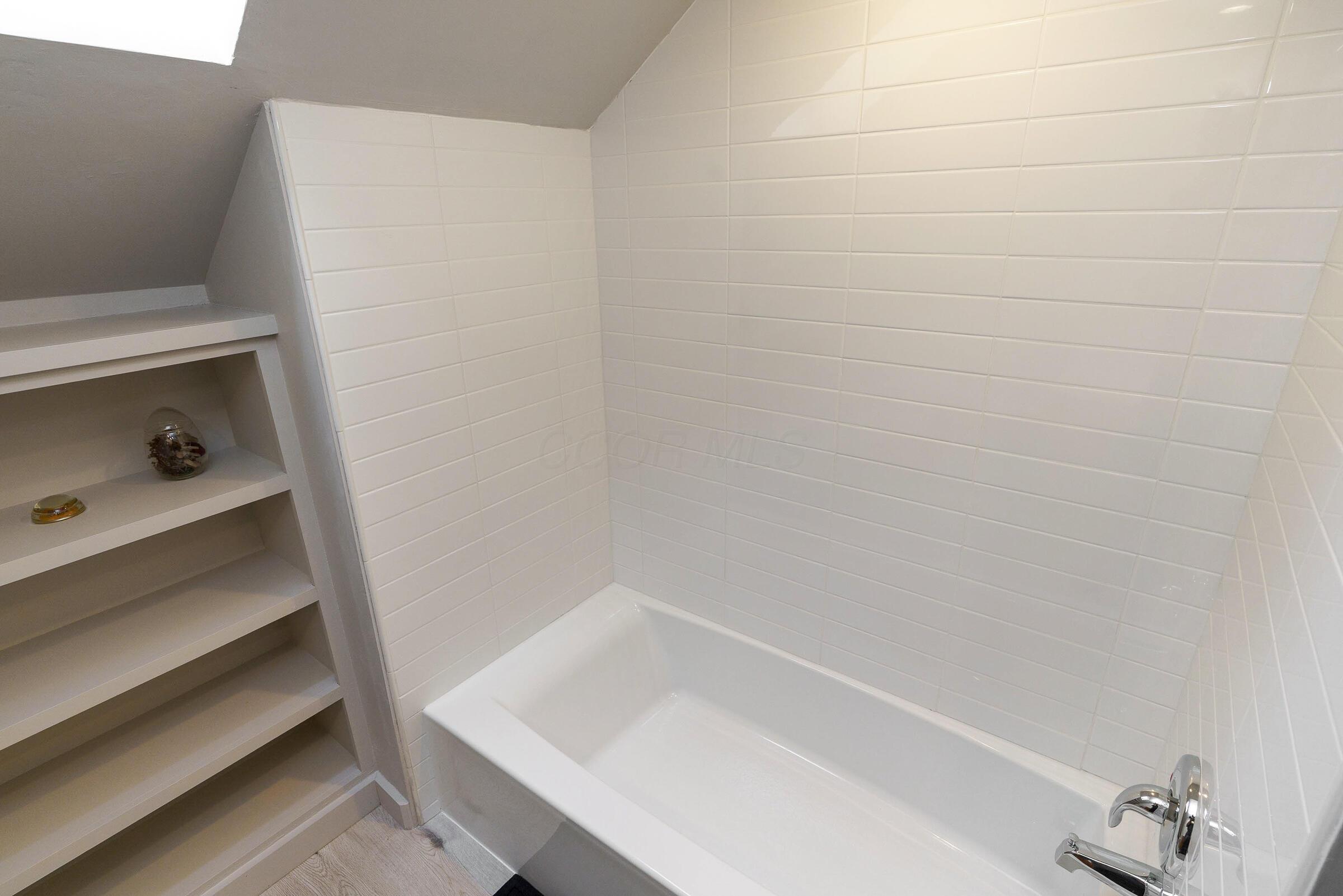 1037 Ravine Ridge Drive, Columbus