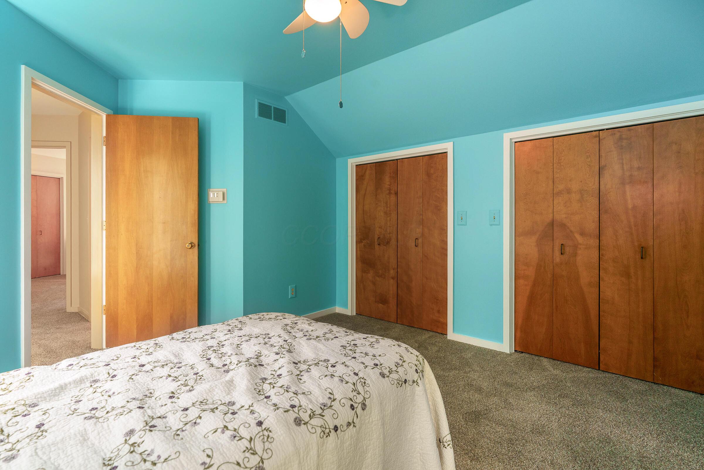 1037 Ravine Ridge Drive, Columbus