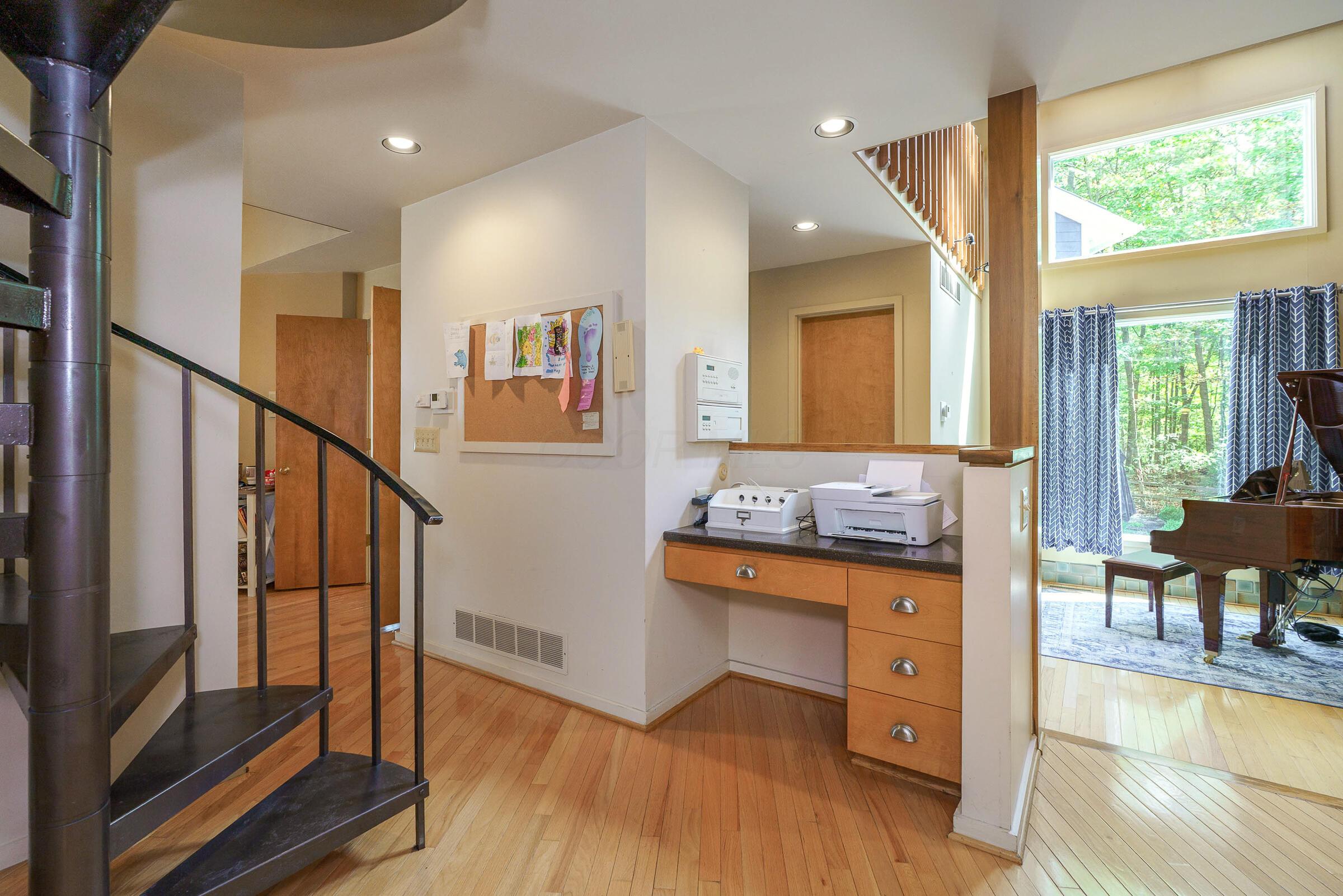 1037 Ravine Ridge Drive, Columbus