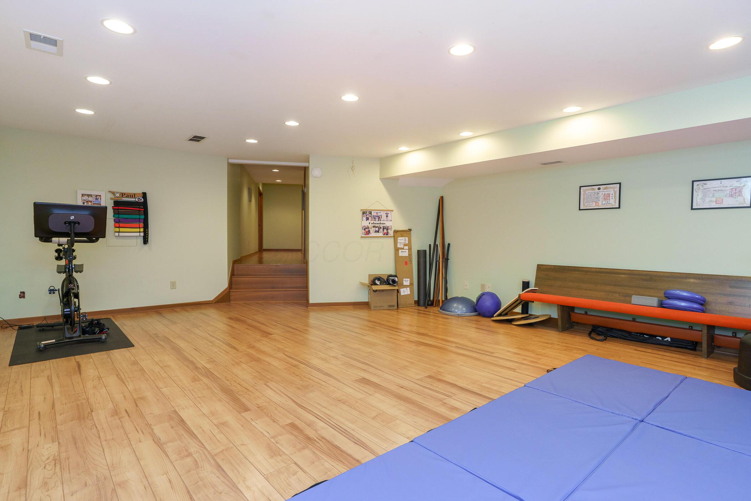 1037 Ravine Ridge Drive, Columbus