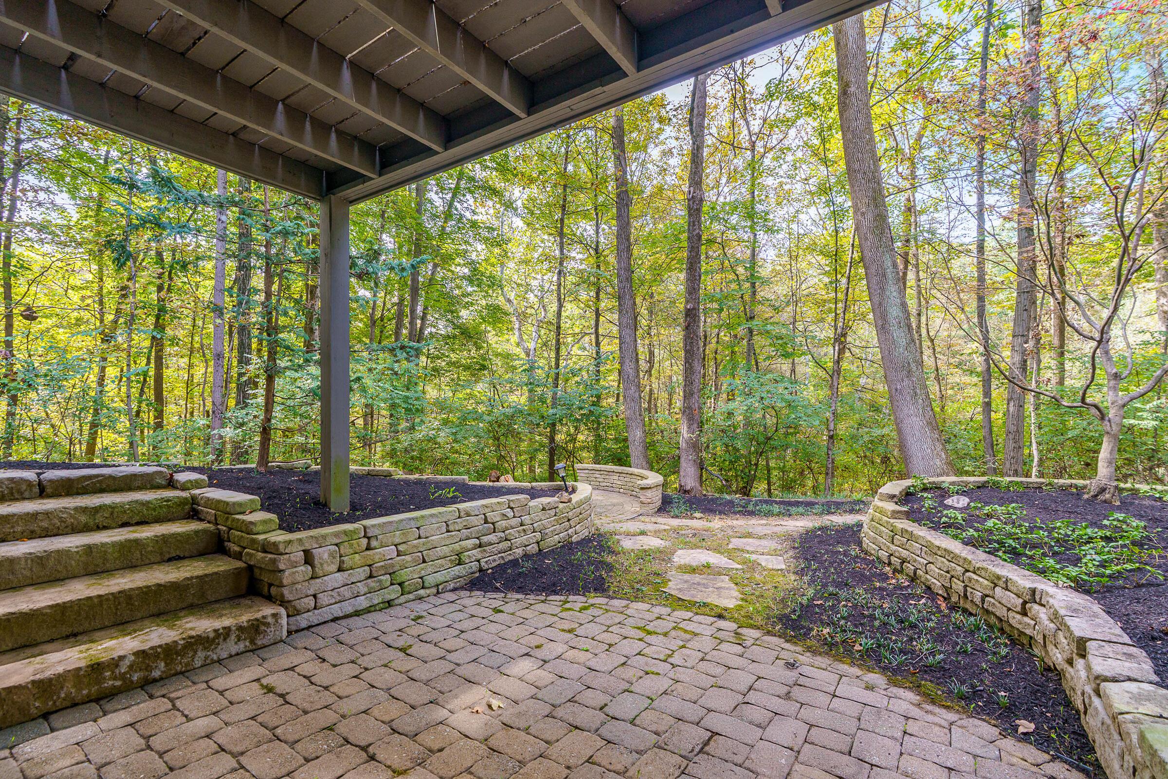 1037 Ravine Ridge Drive, Columbus
