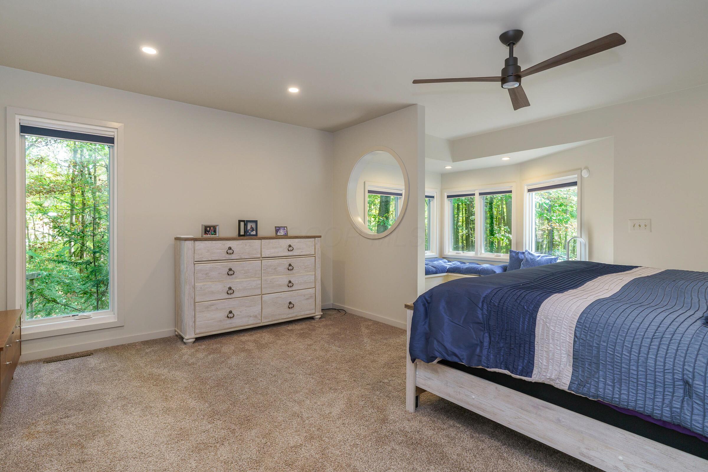 1037 Ravine Ridge Drive, Columbus