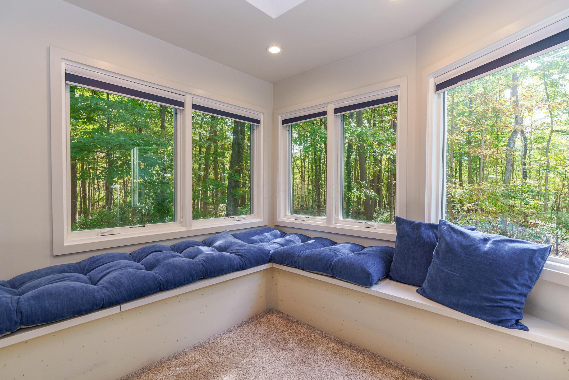 1037 Ravine Ridge Drive, Columbus