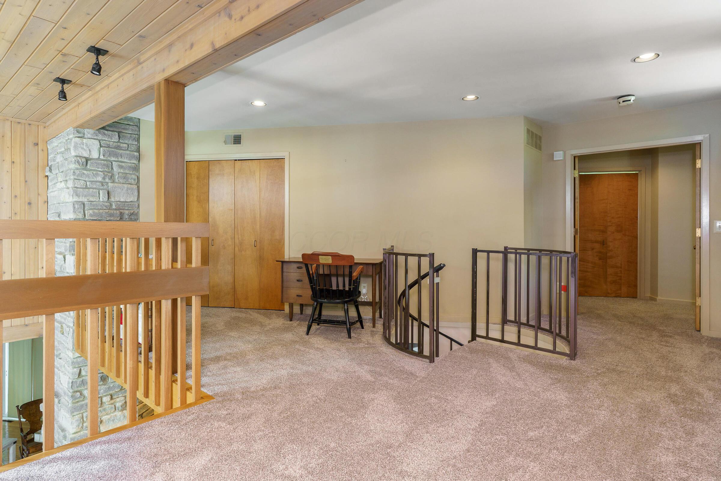 1037 Ravine Ridge Drive, Columbus