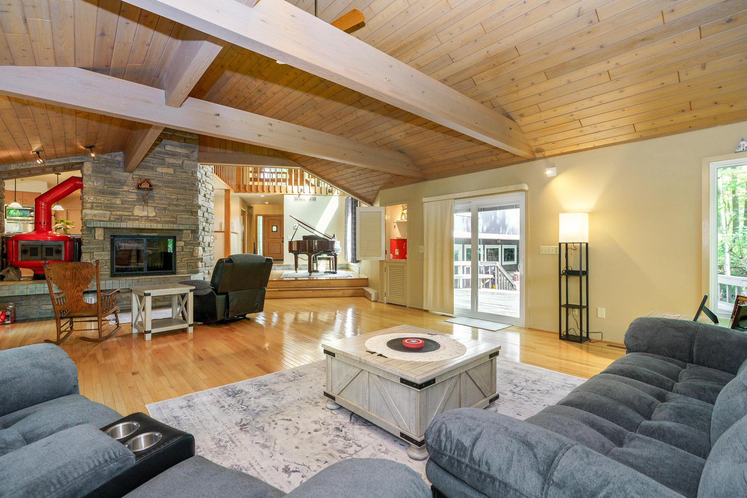 1037 Ravine Ridge Drive, Columbus