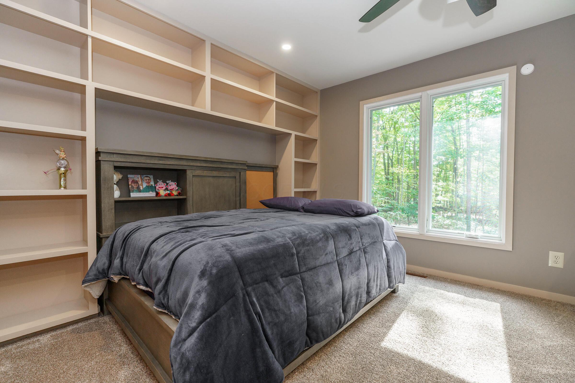 1037 Ravine Ridge Drive, Columbus