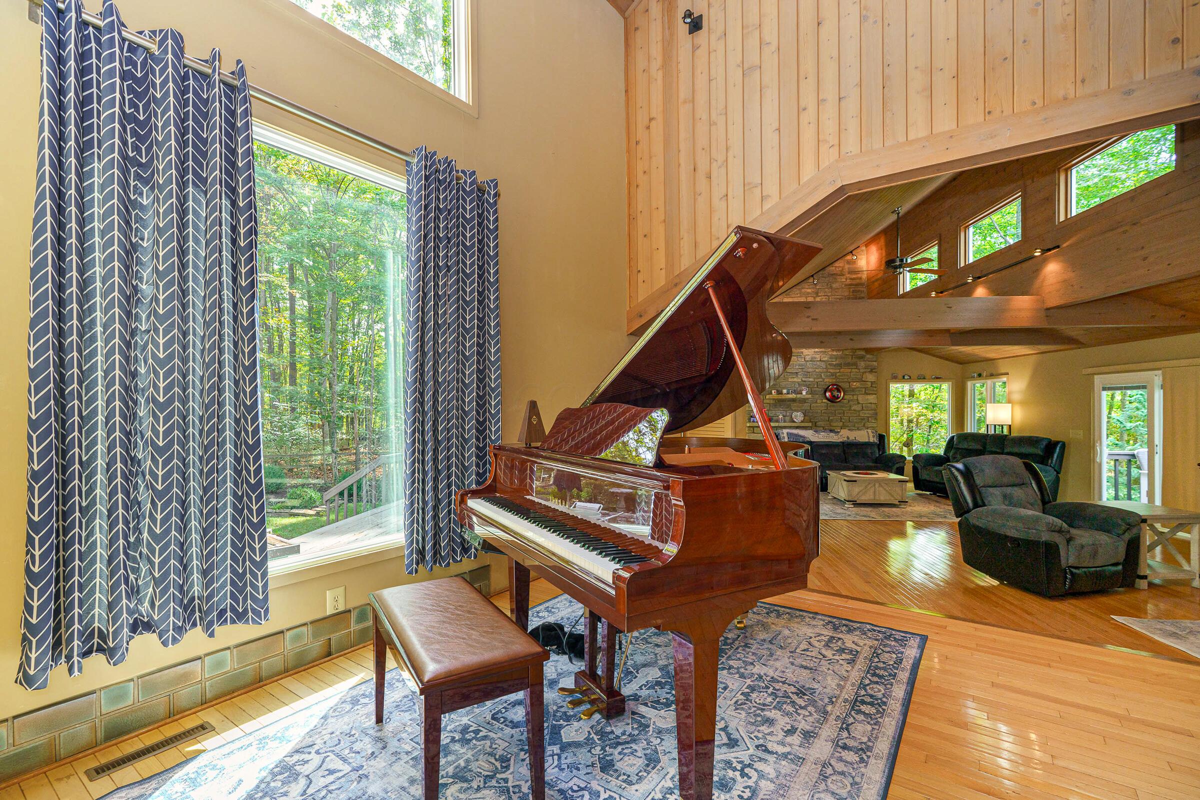 1037 Ravine Ridge Drive, Columbus