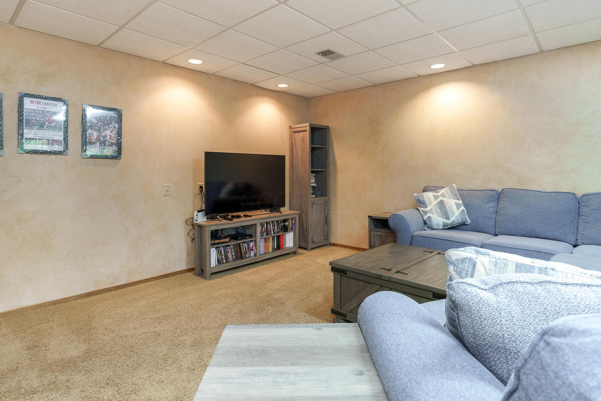 1037 Ravine Ridge Drive, Columbus