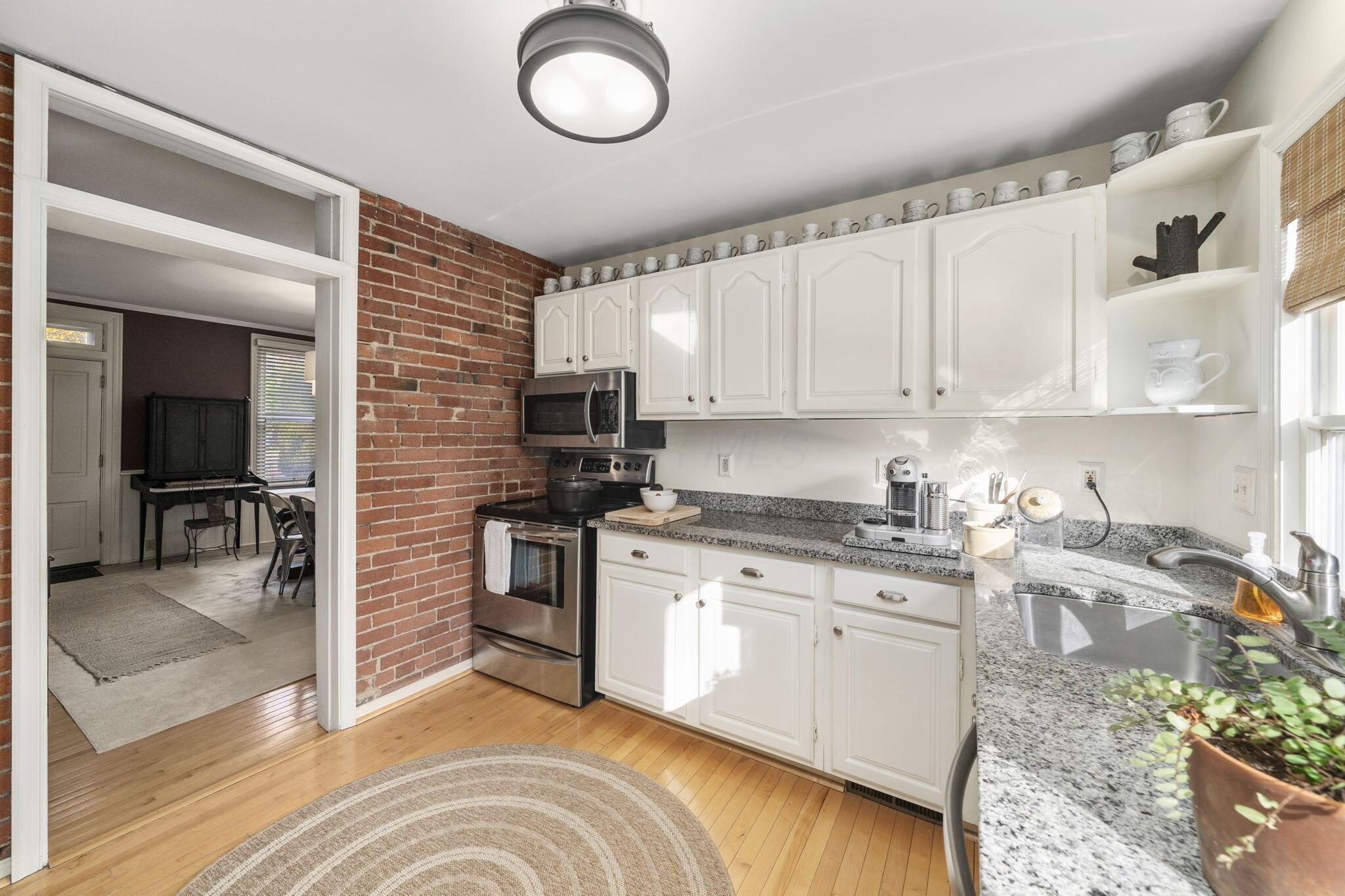 307 E Sycamore Street