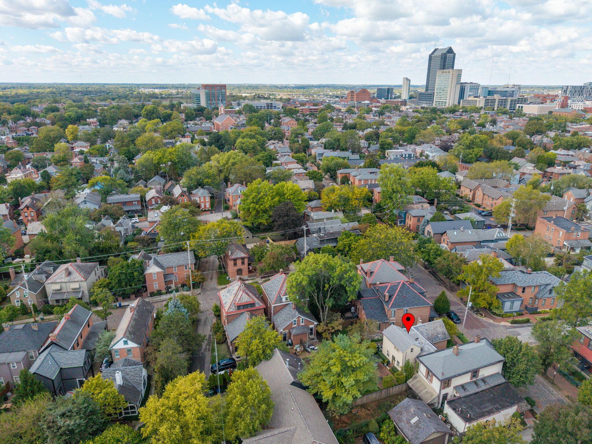 307 E Sycamore Street