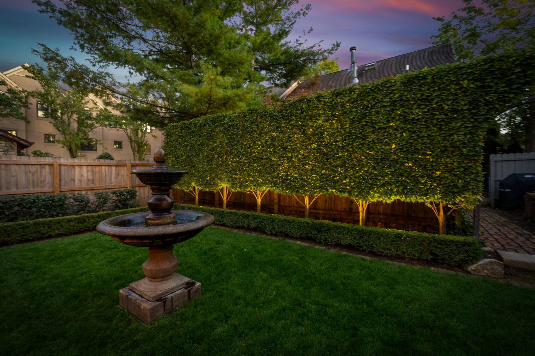 307 E Sycamore Street