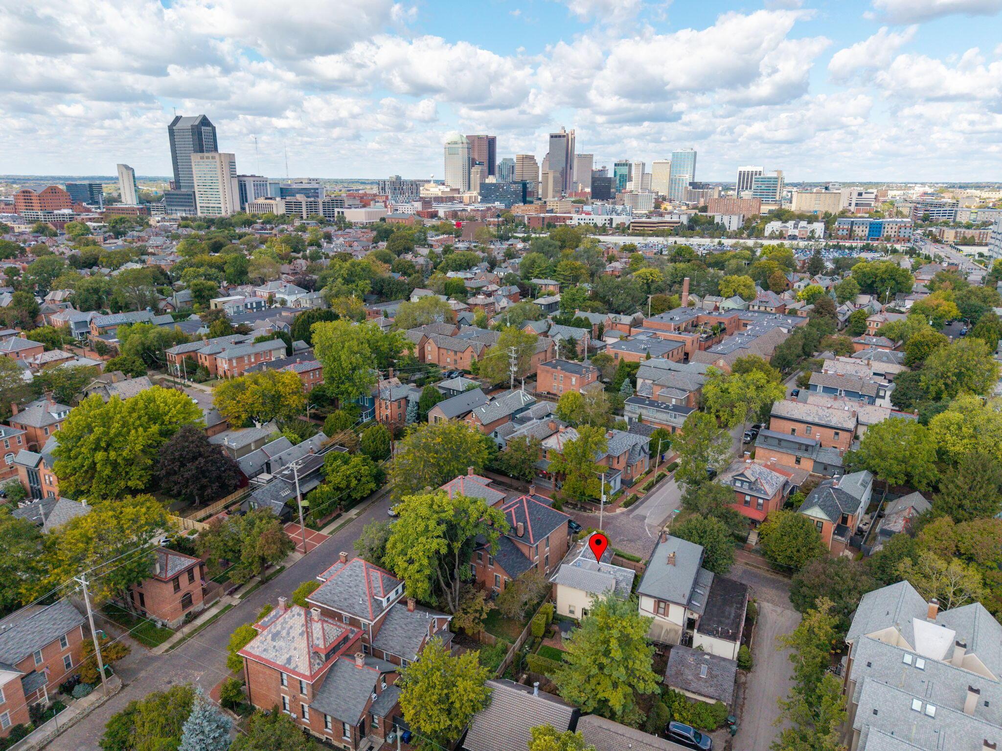 307 E Sycamore Street