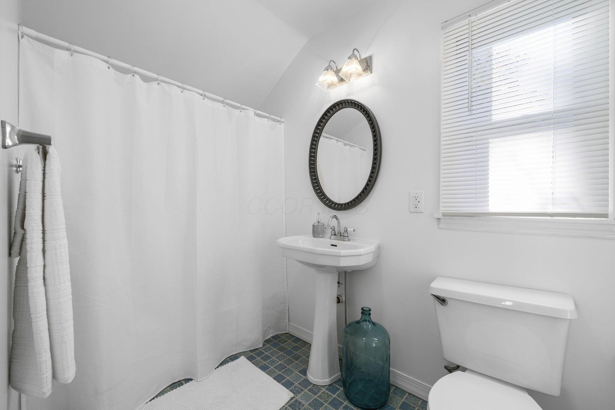 307 E Sycamore Street