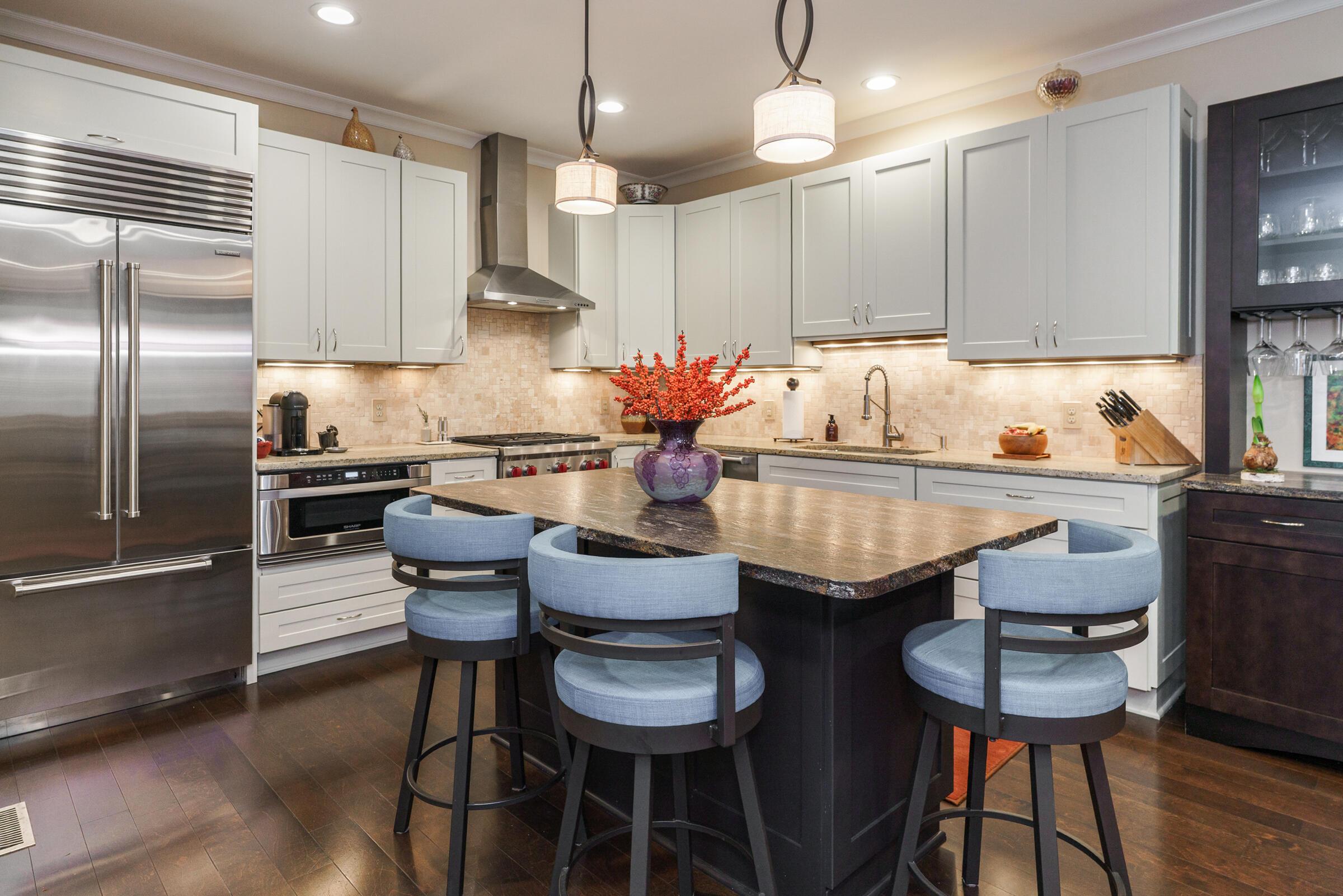 639 S Grant Avenue, 16 16