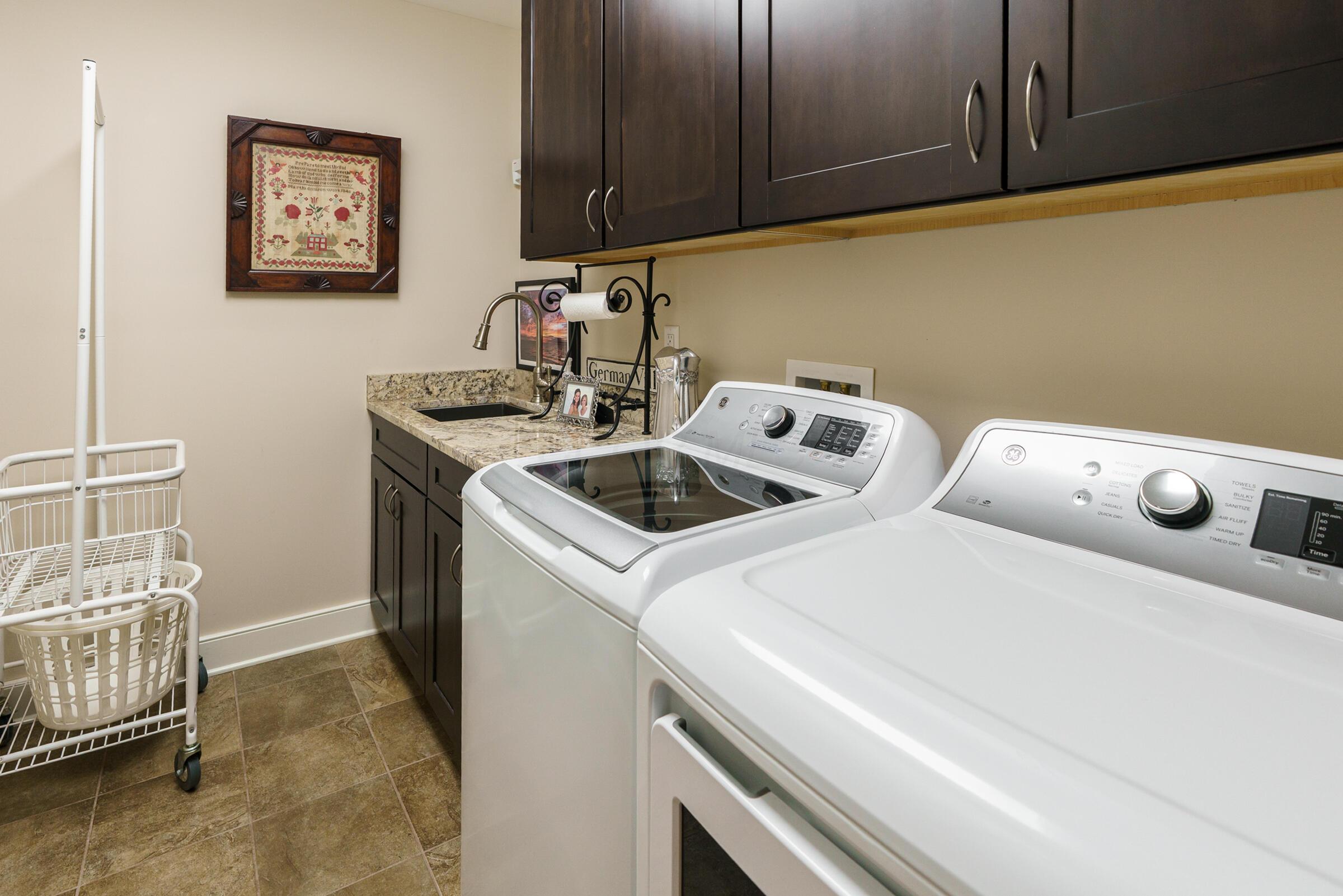 639 S Grant Avenue, 16 16