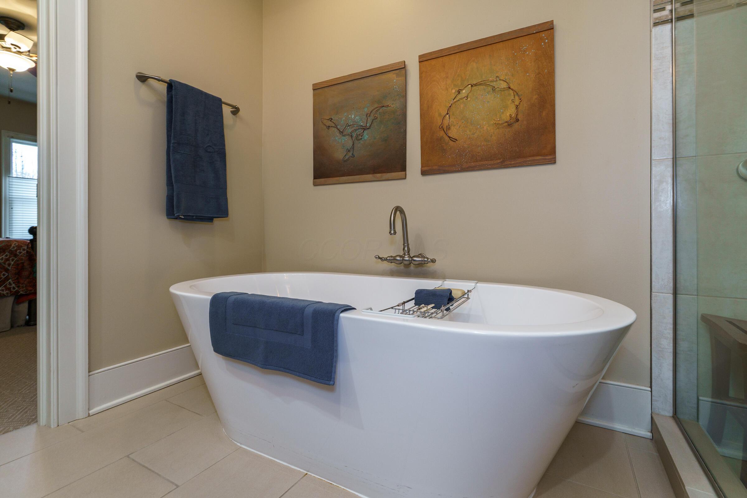 639 S Grant Avenue, 16 16