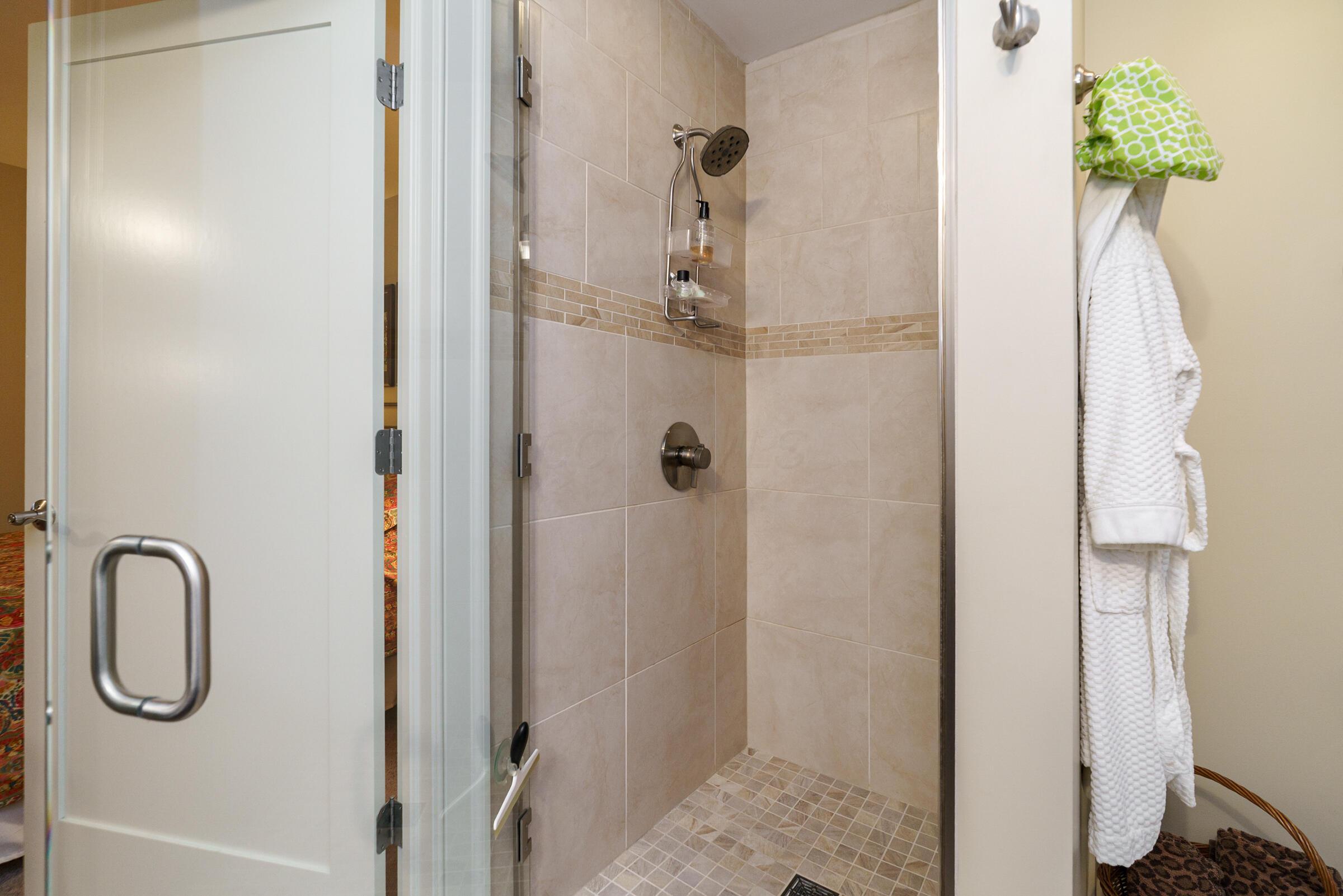 639 S Grant Avenue, 16 16