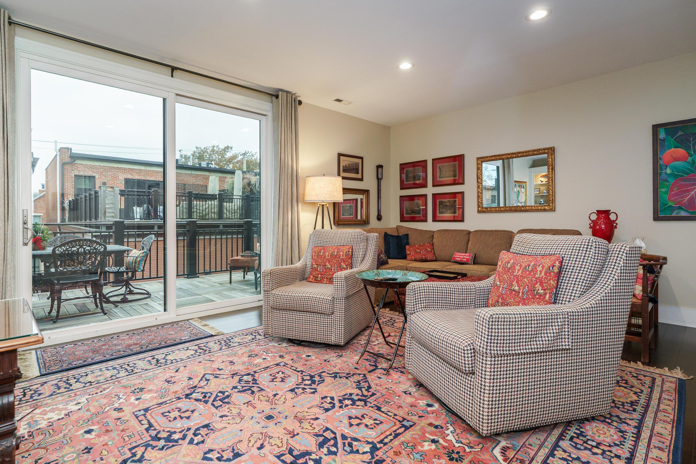 639 S Grant Avenue, 16 16