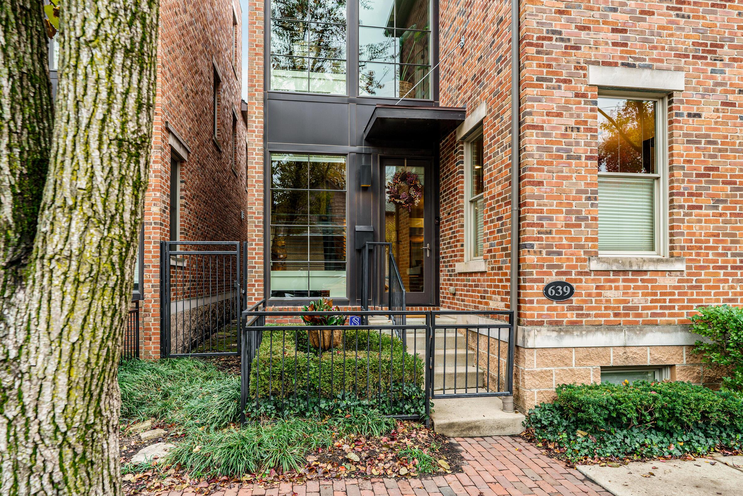 639 S Grant Avenue, 16 16