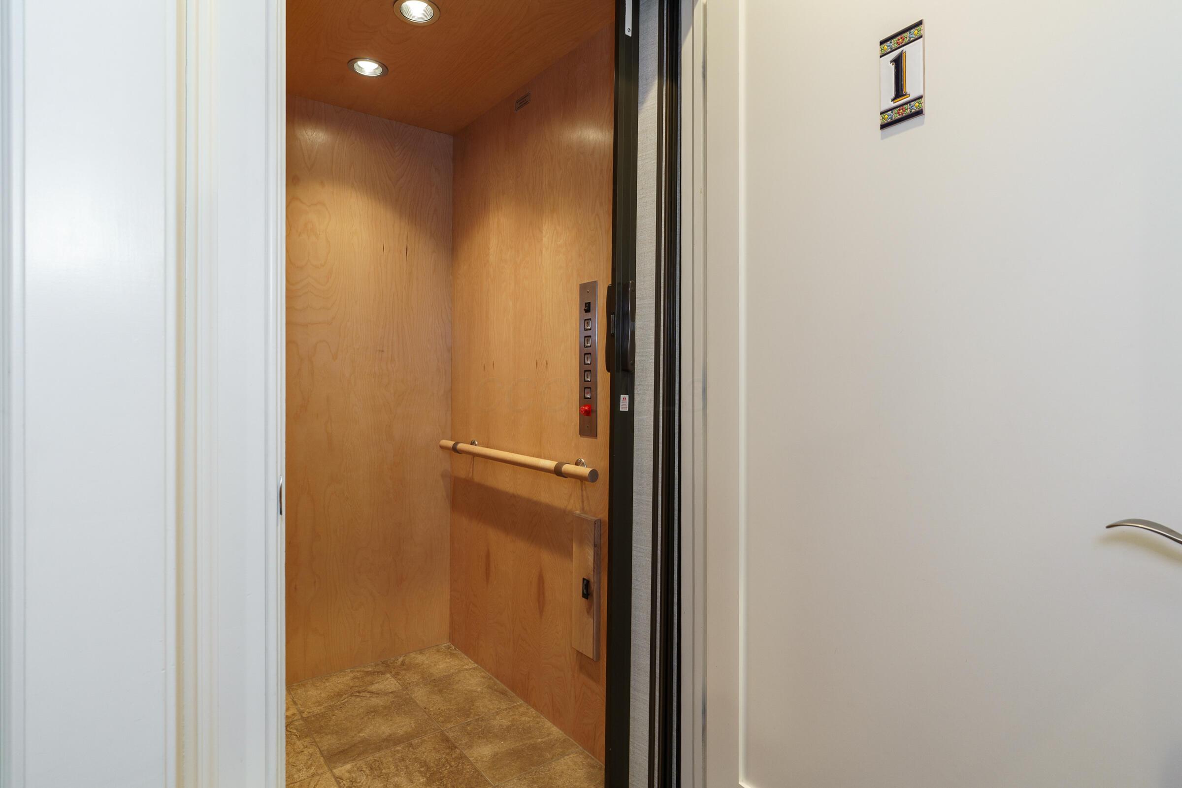 639 S Grant Avenue, 16 16