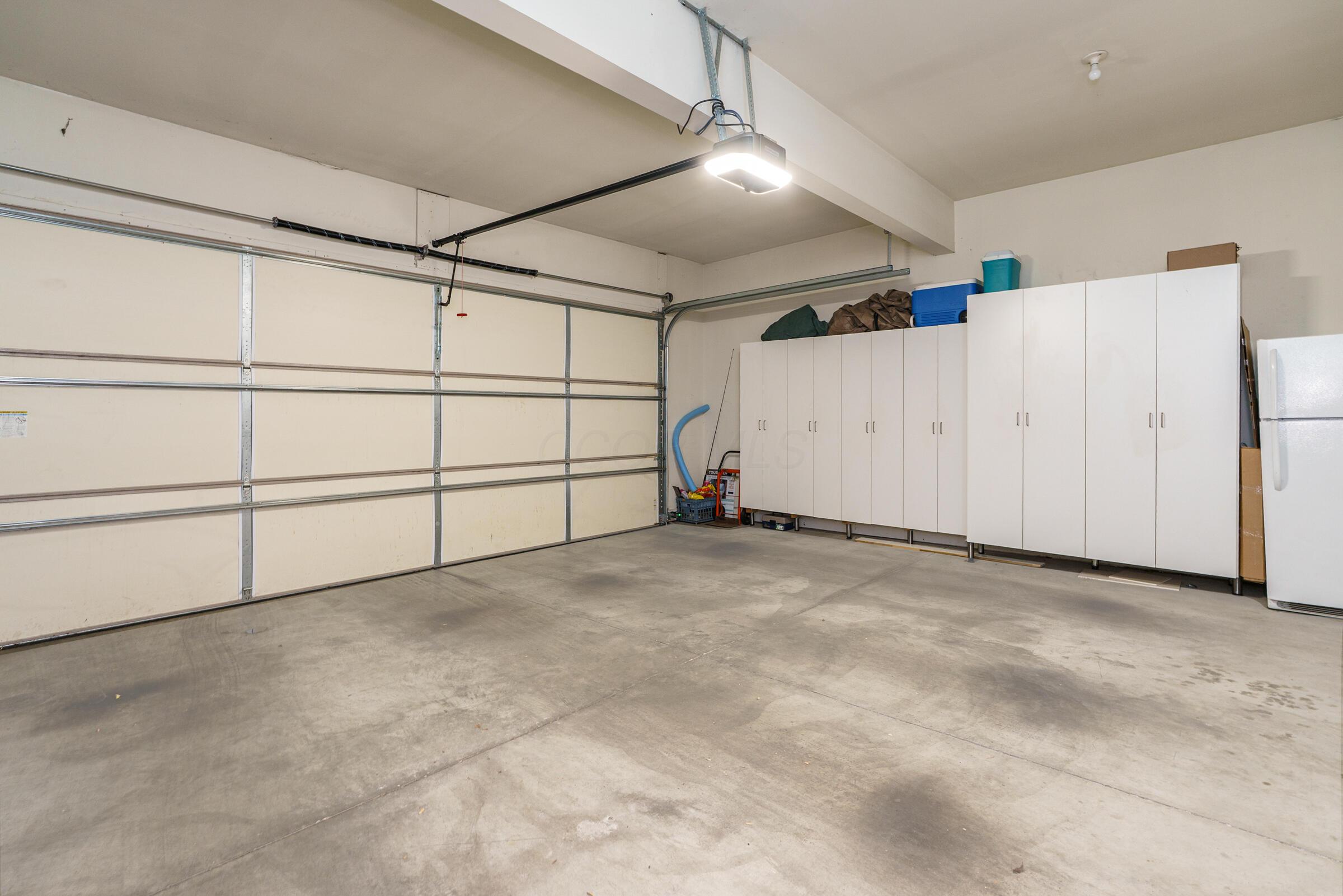 639 S Grant Avenue, 16 16