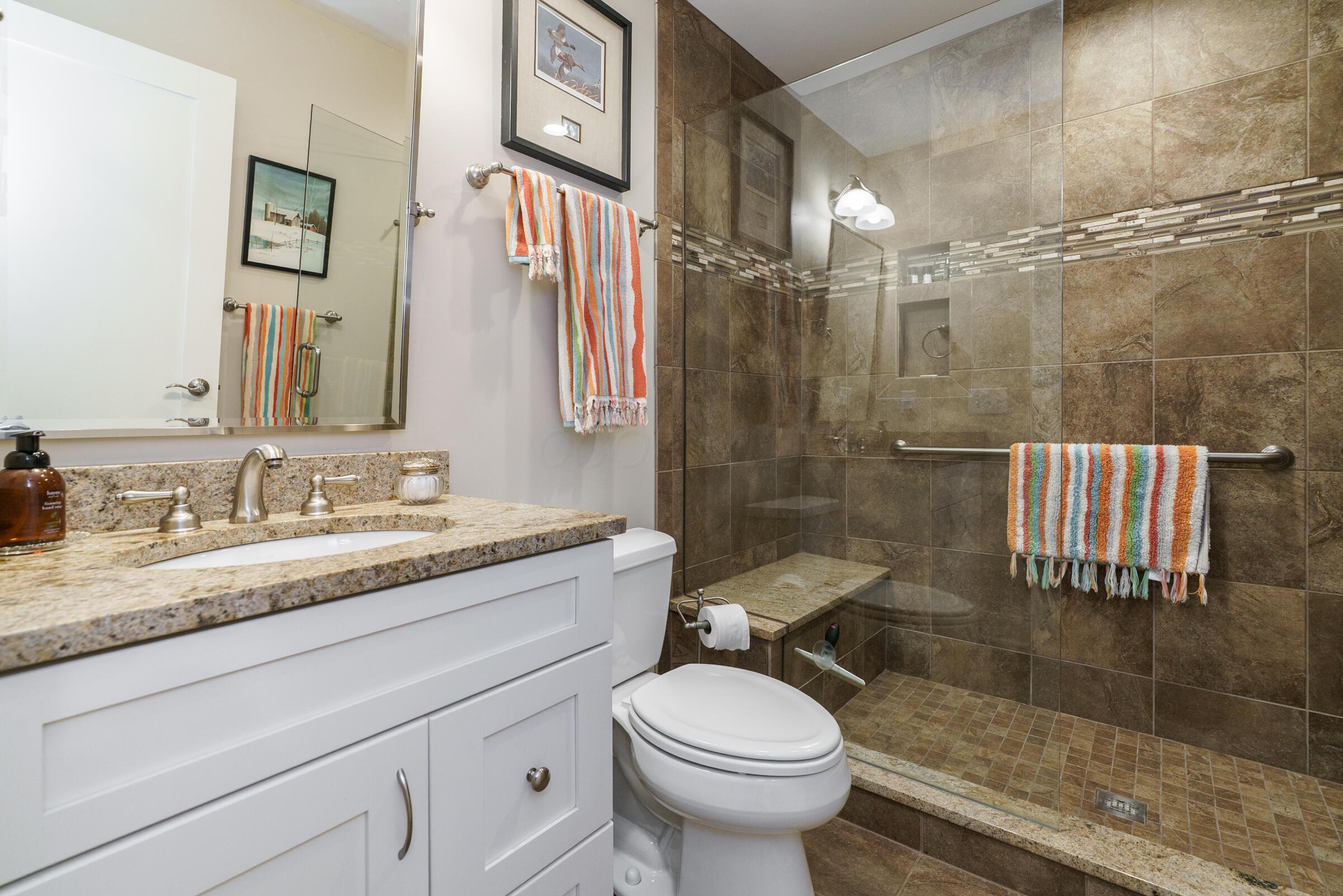 639 S Grant Avenue, 16 16