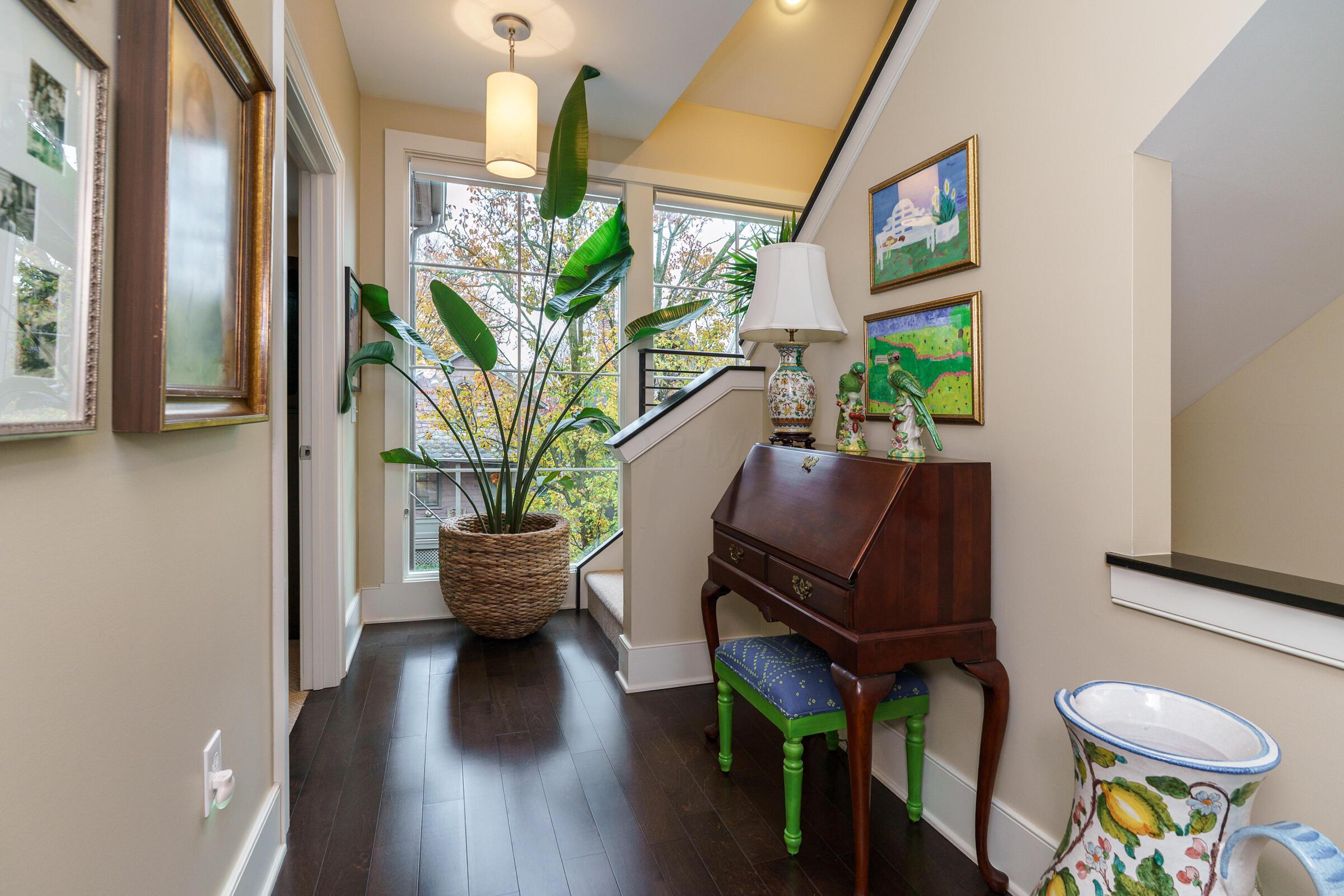 639 S Grant Avenue, 16 16