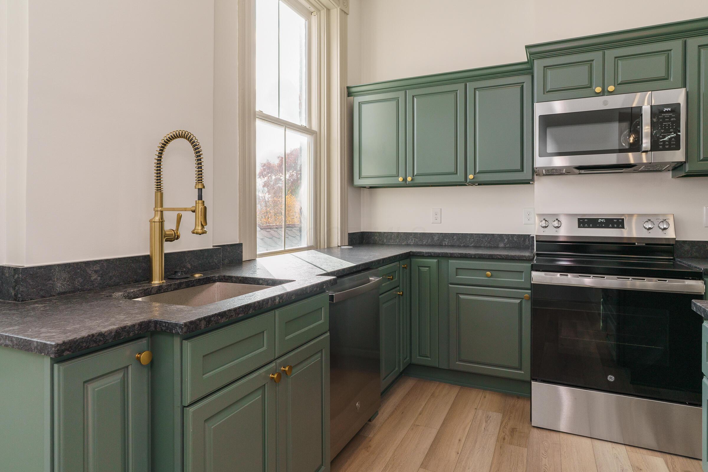 828 City Park Avenue