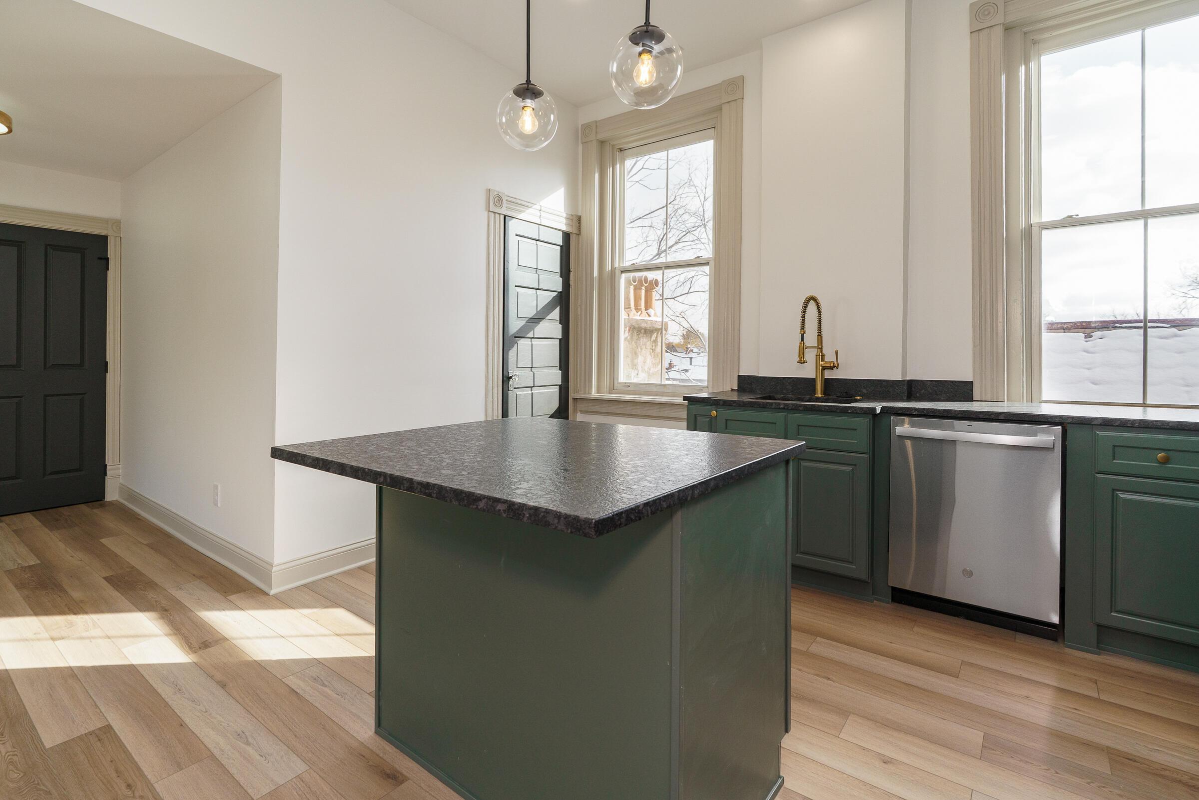 828 City Park Avenue