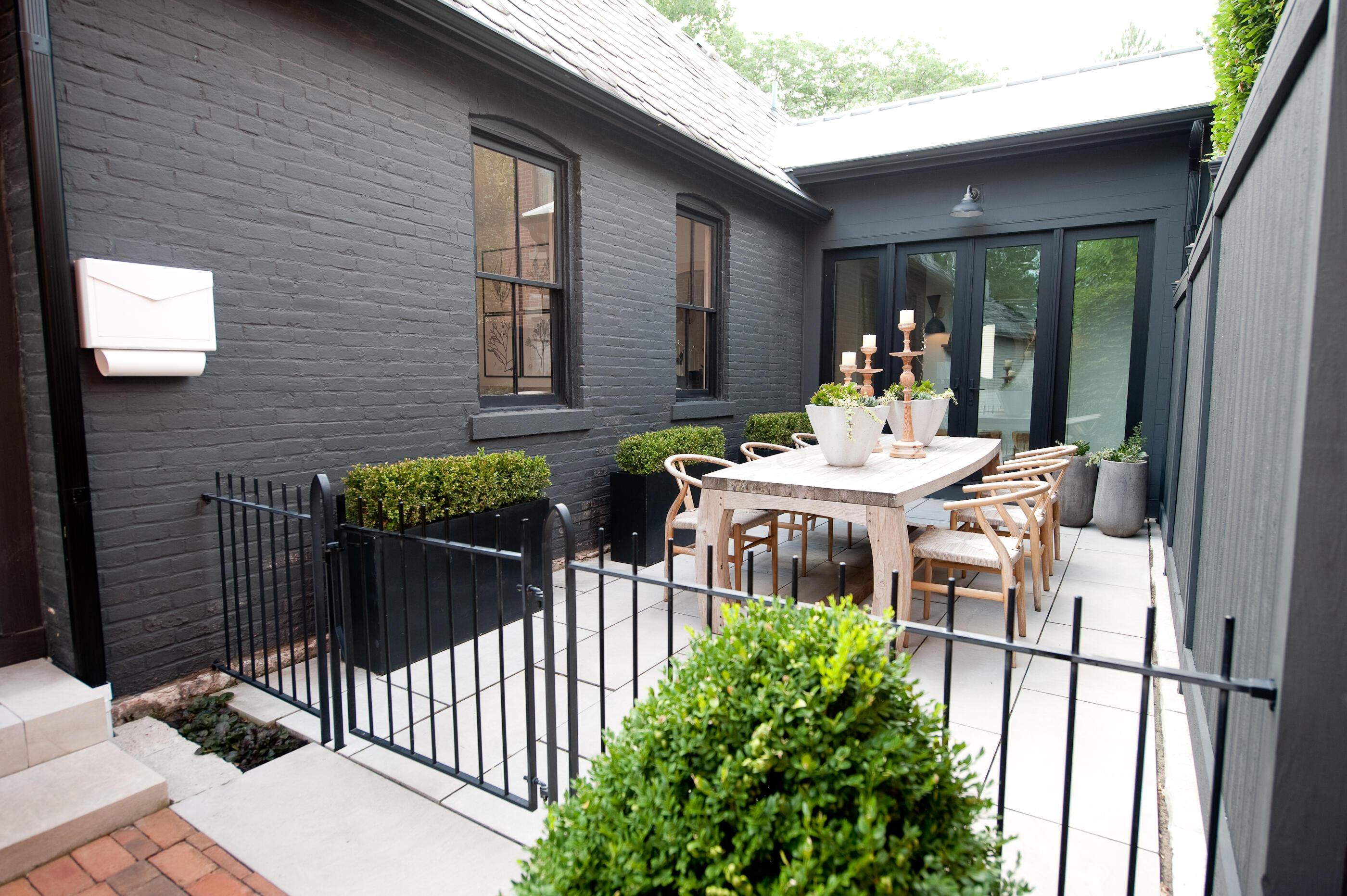 186 E Sycamore Street