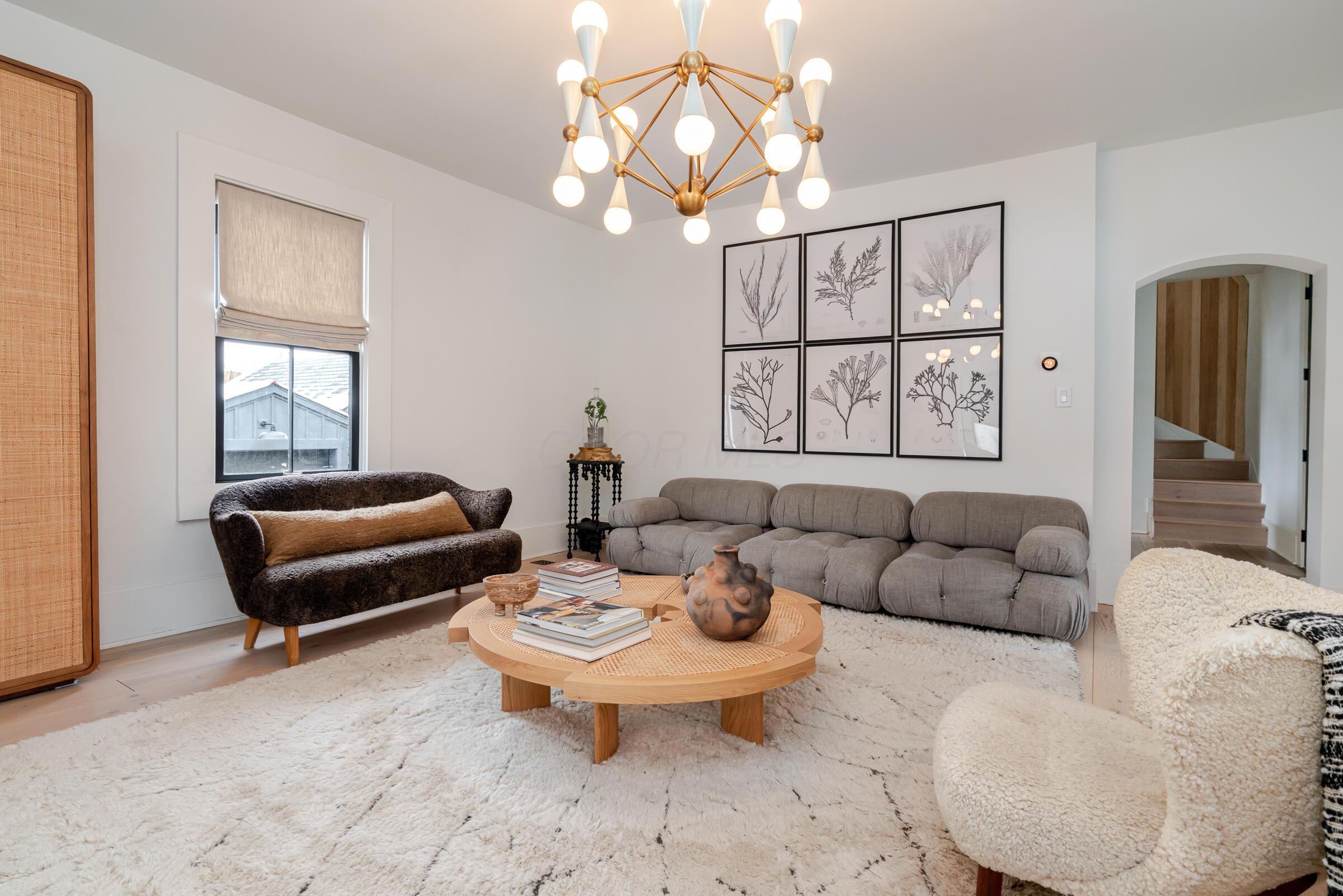 186 E Sycamore Street