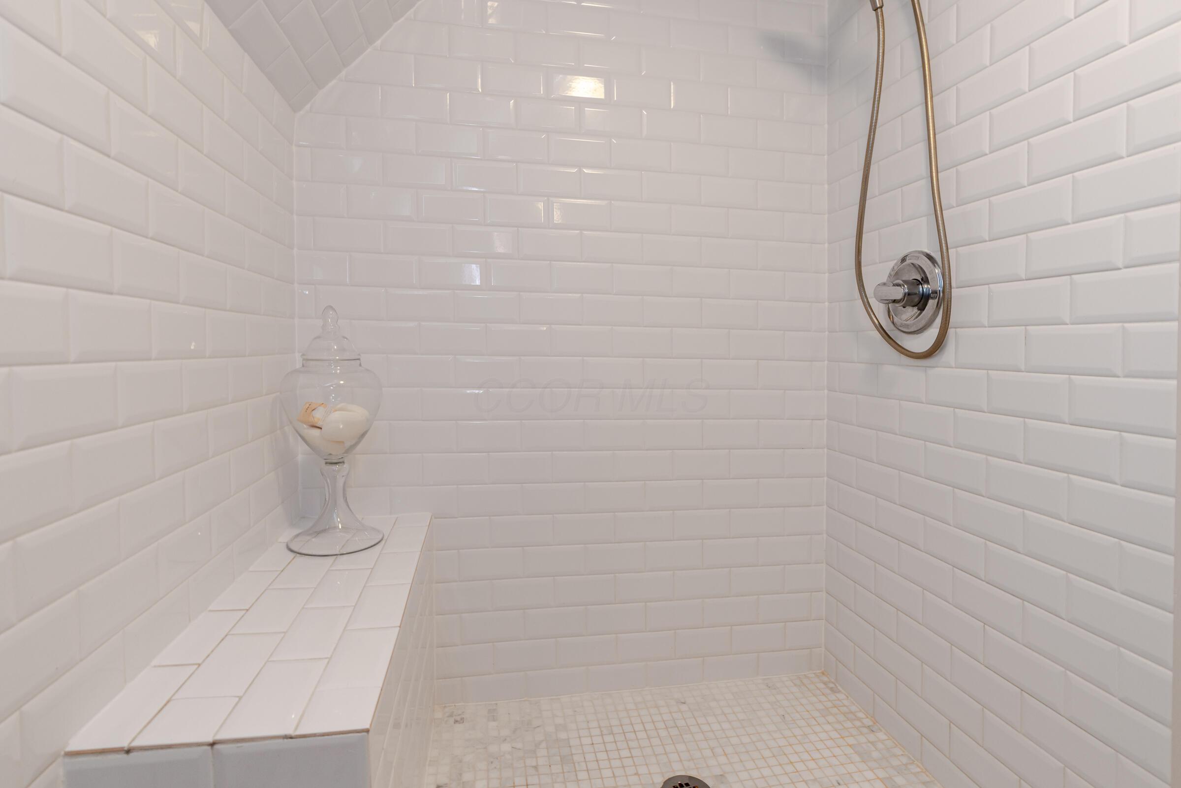 186 E Sycamore Street