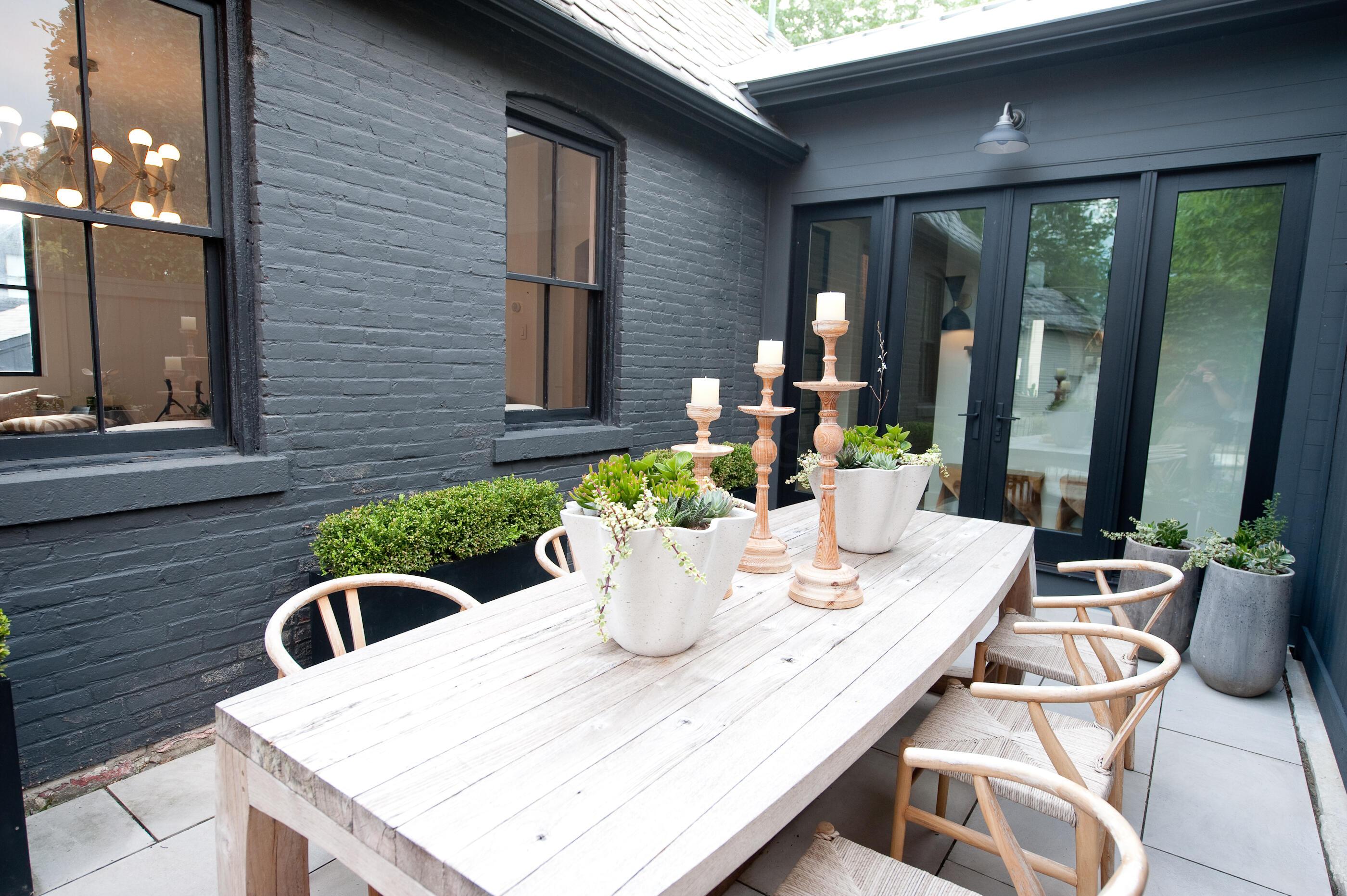 186 E Sycamore Street