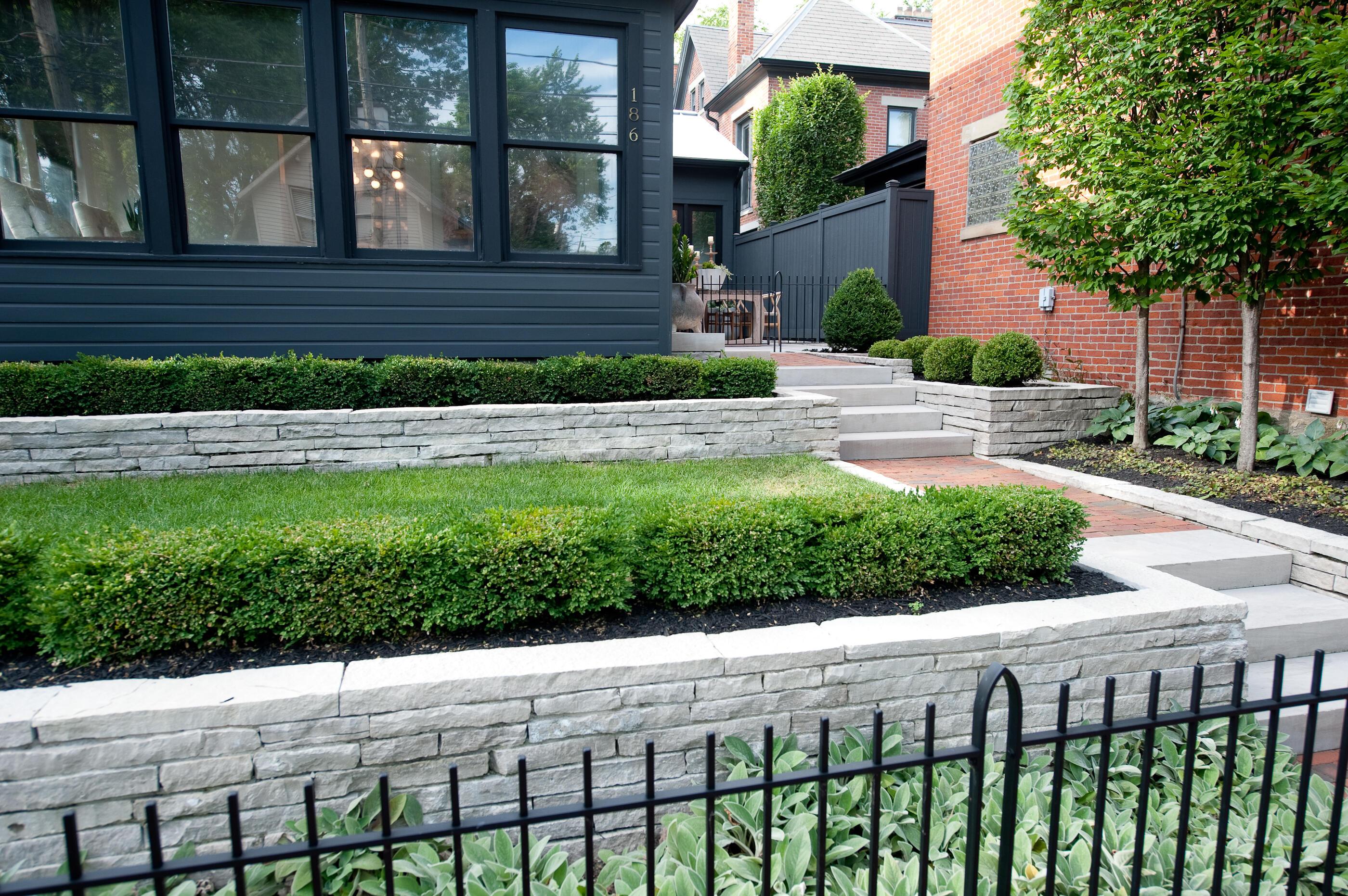 186 E Sycamore Street