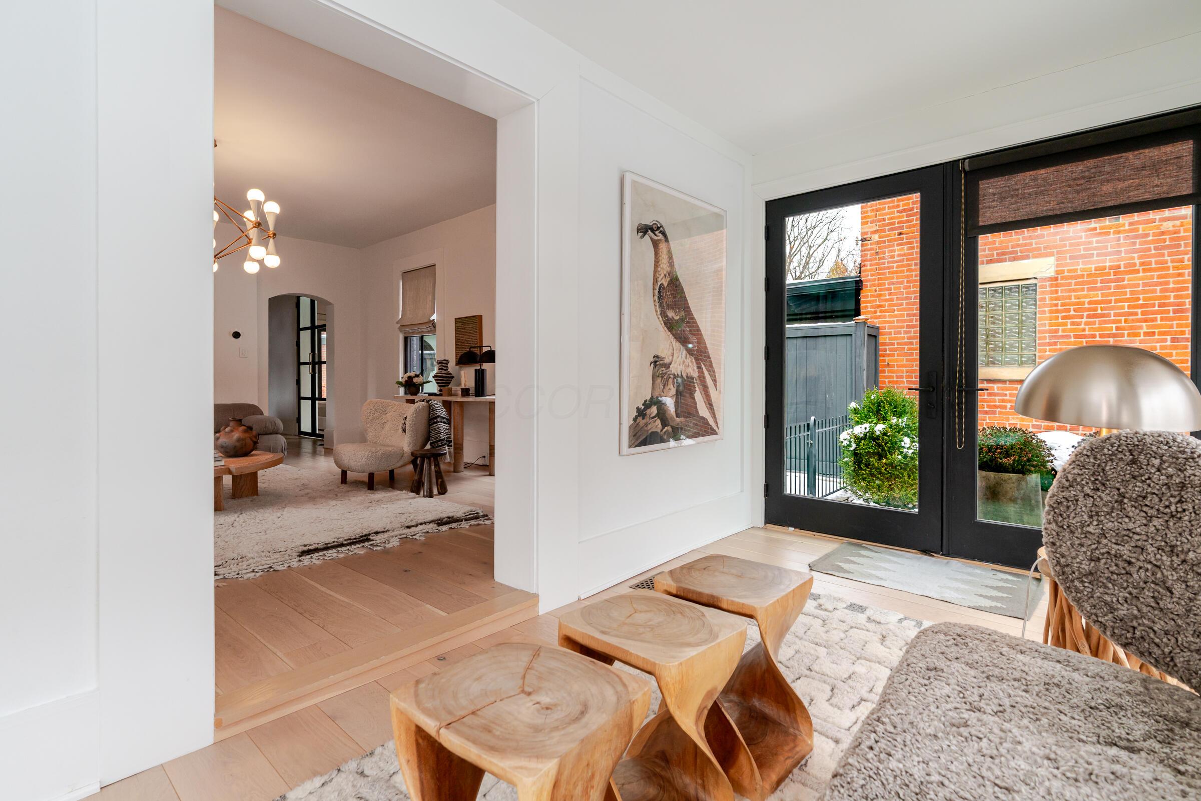 186 E Sycamore Street