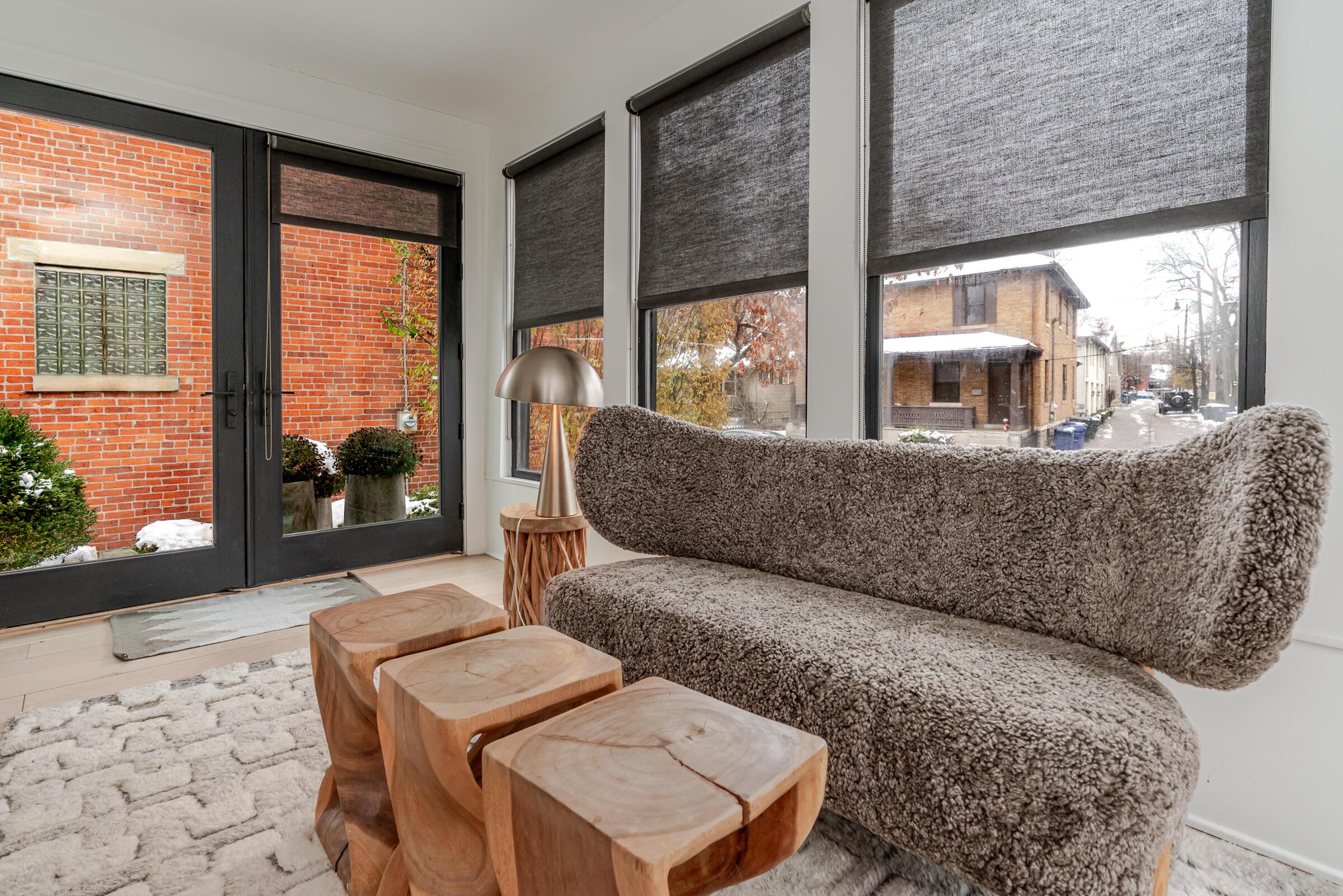 186 E Sycamore Street