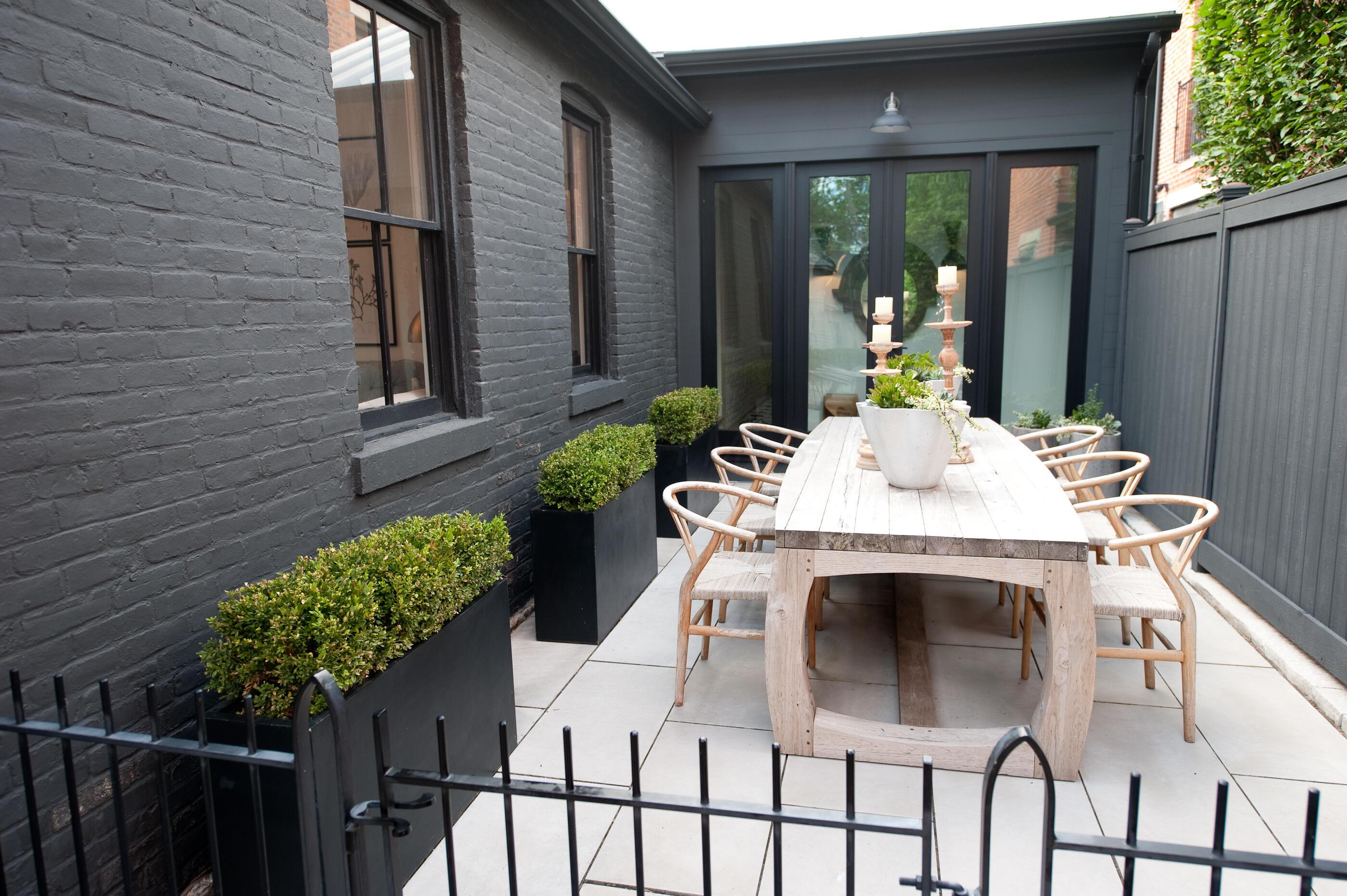 186 E Sycamore Street