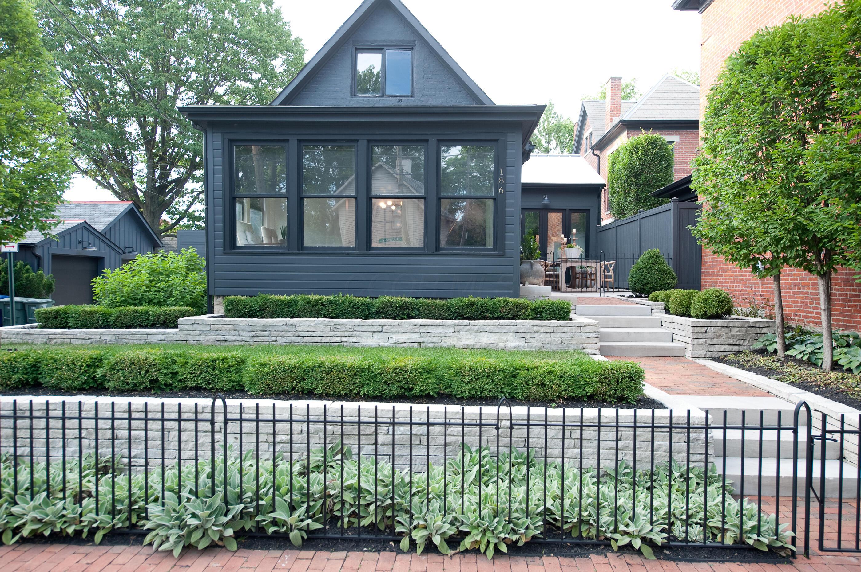 186 E Sycamore Street