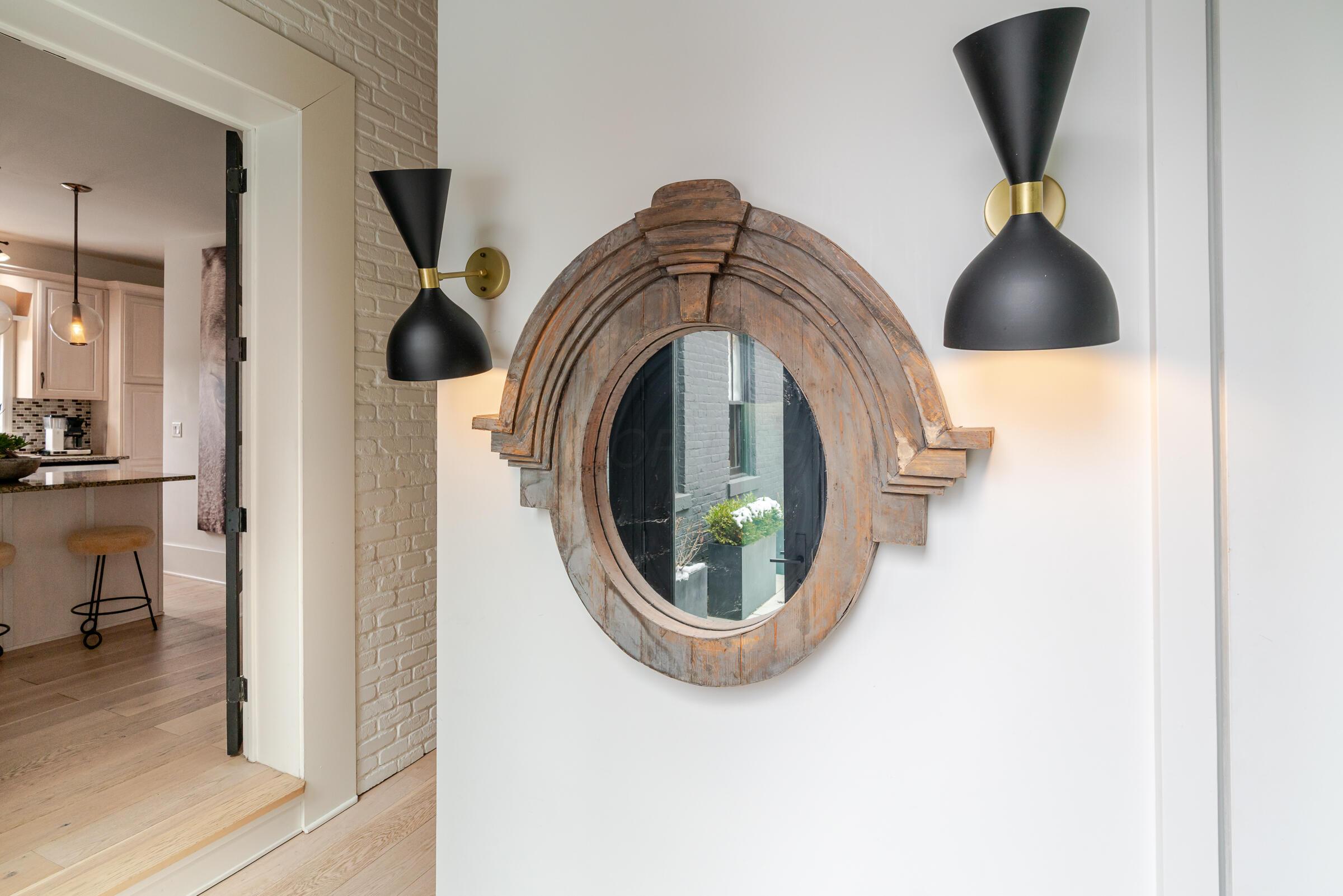 186 E Sycamore Street