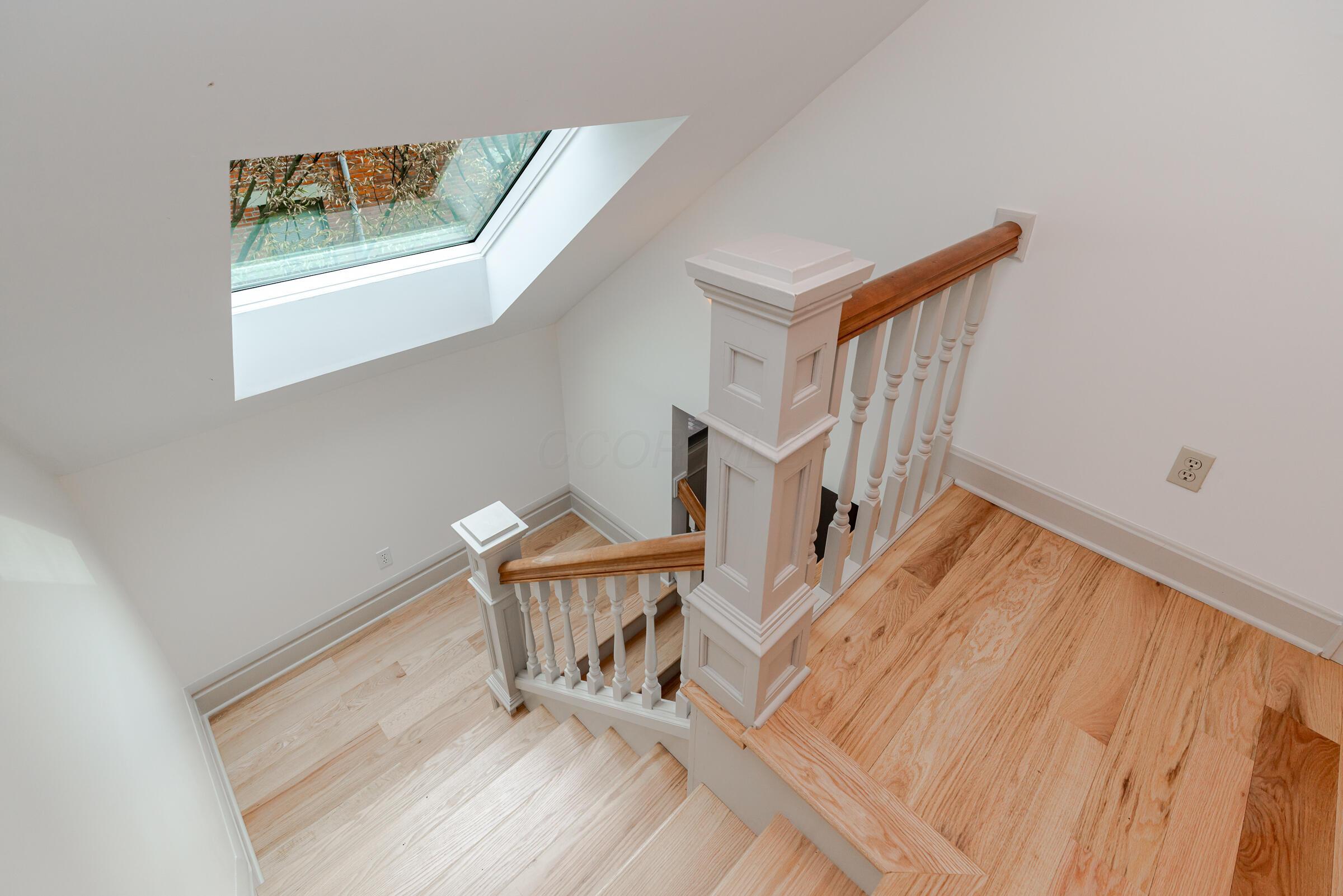 242 E Sycamore Street