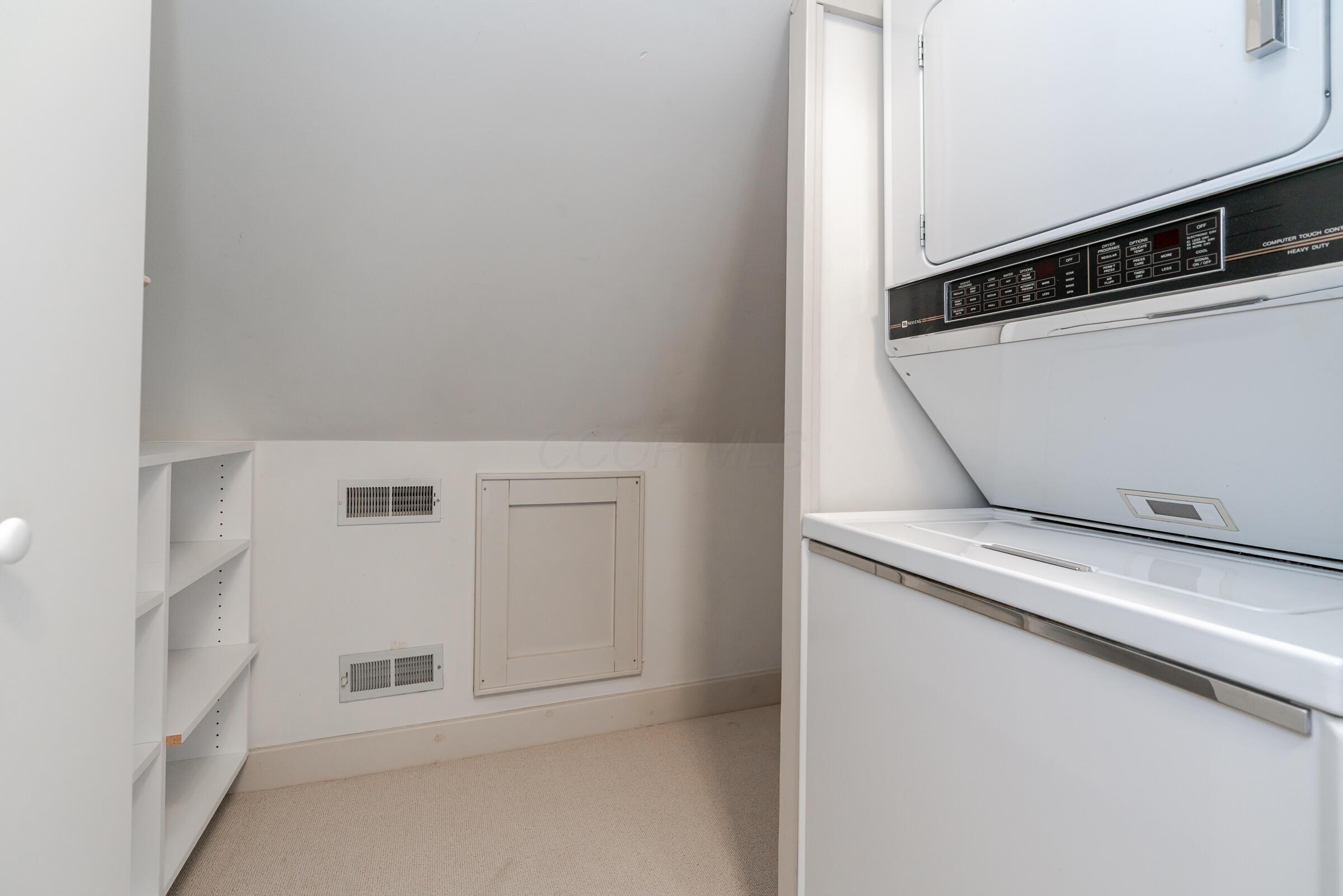 242 E Sycamore Street